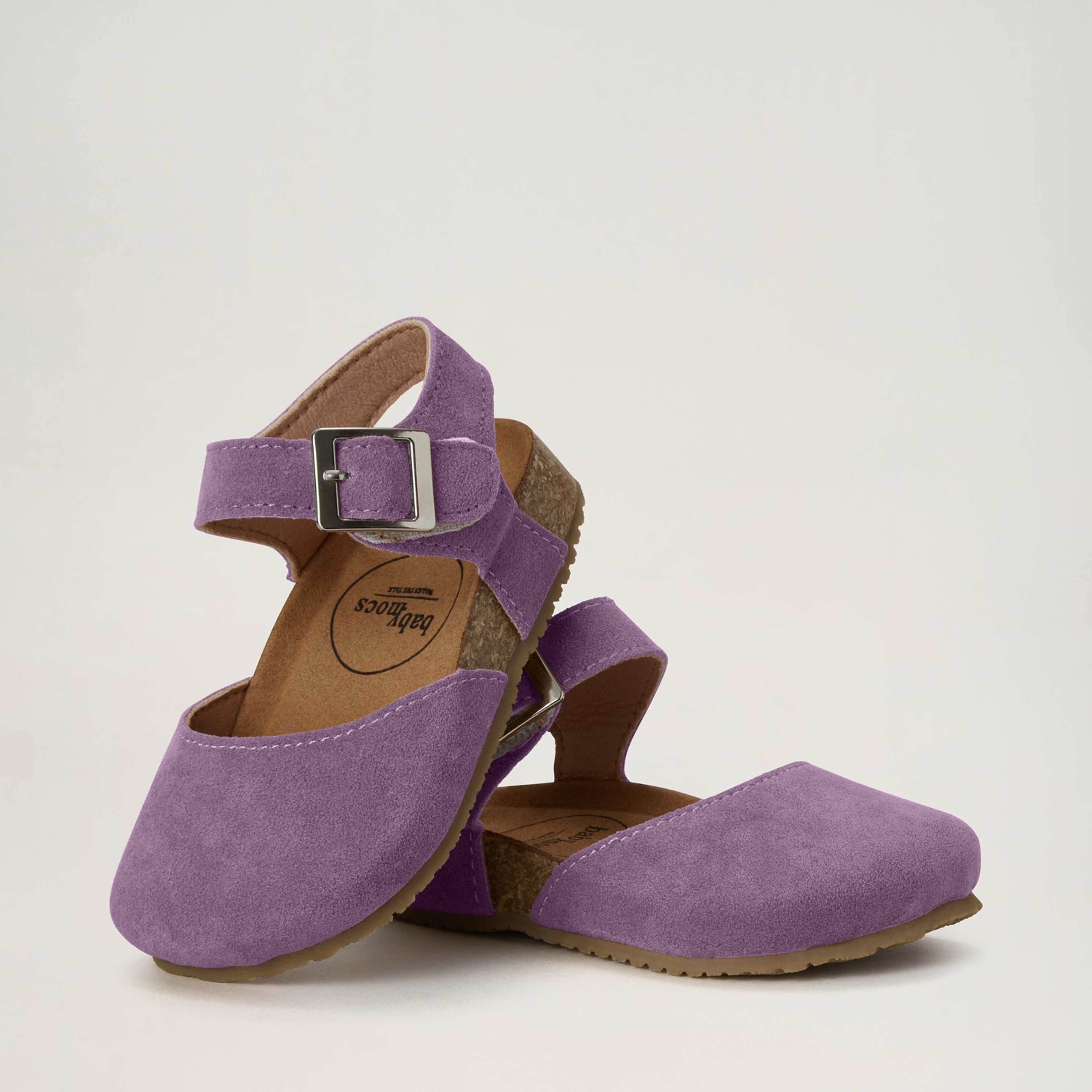 Astrid Sandal, från BabyMocs, i färgen purple - new!. Klicka för att öppna bilden i stort format