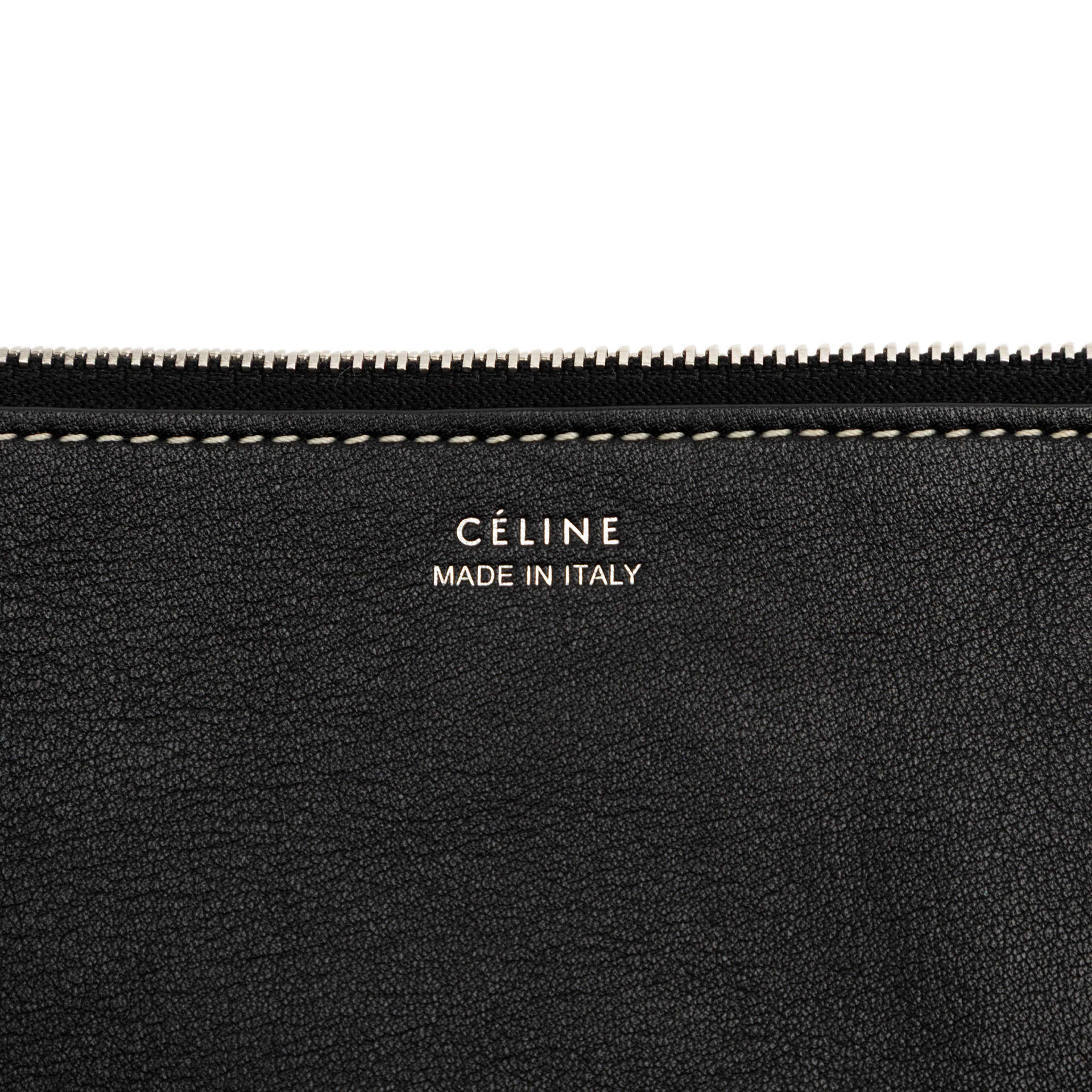 Celine Leather Clutch, från Luxclusif, i färgen black. Klicka för att öppna bilden i stort format