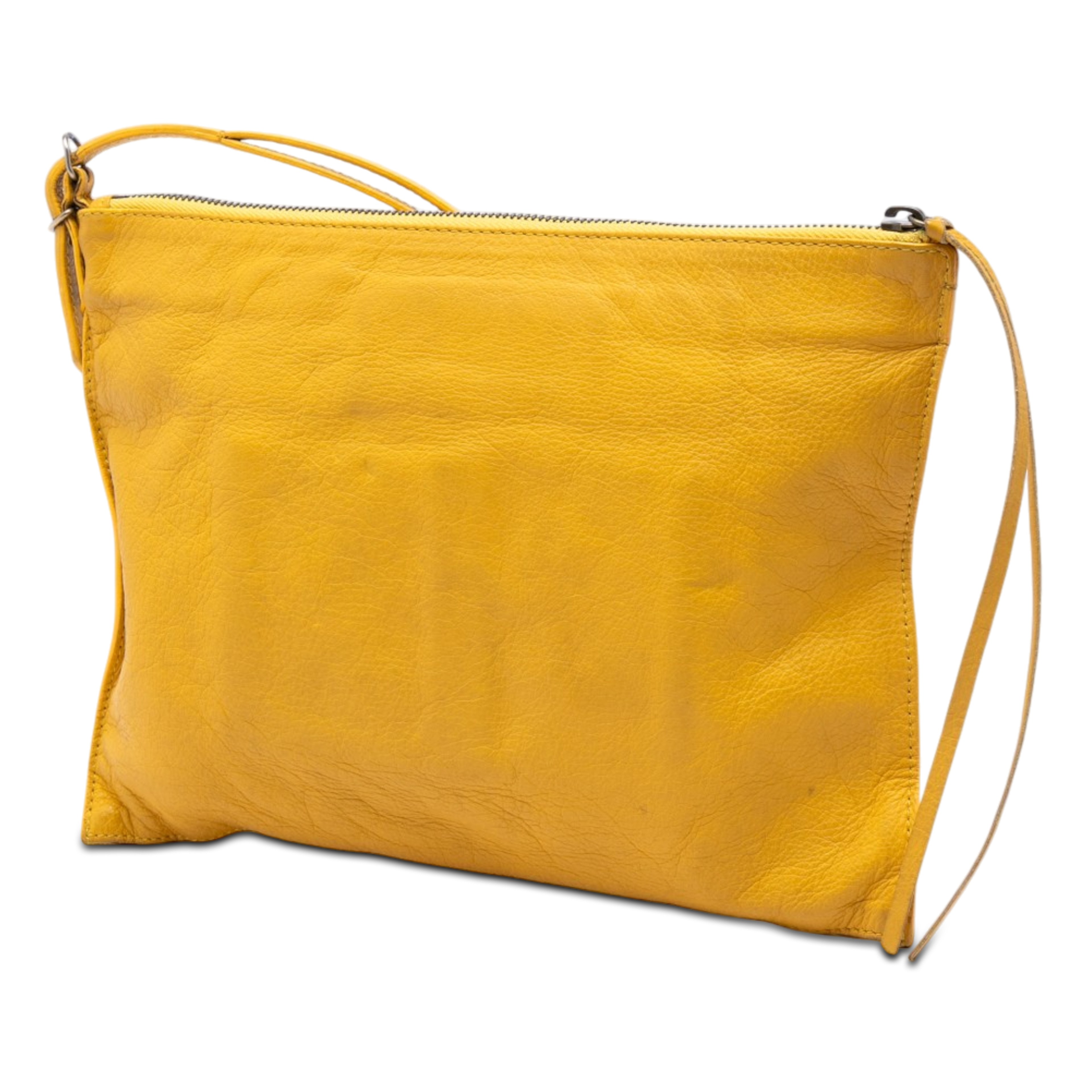Balenciaga Leather Papier Wristlet Clutch, från Luxclusif, i färgen gul. Klicka för att öppna bilden i stort format