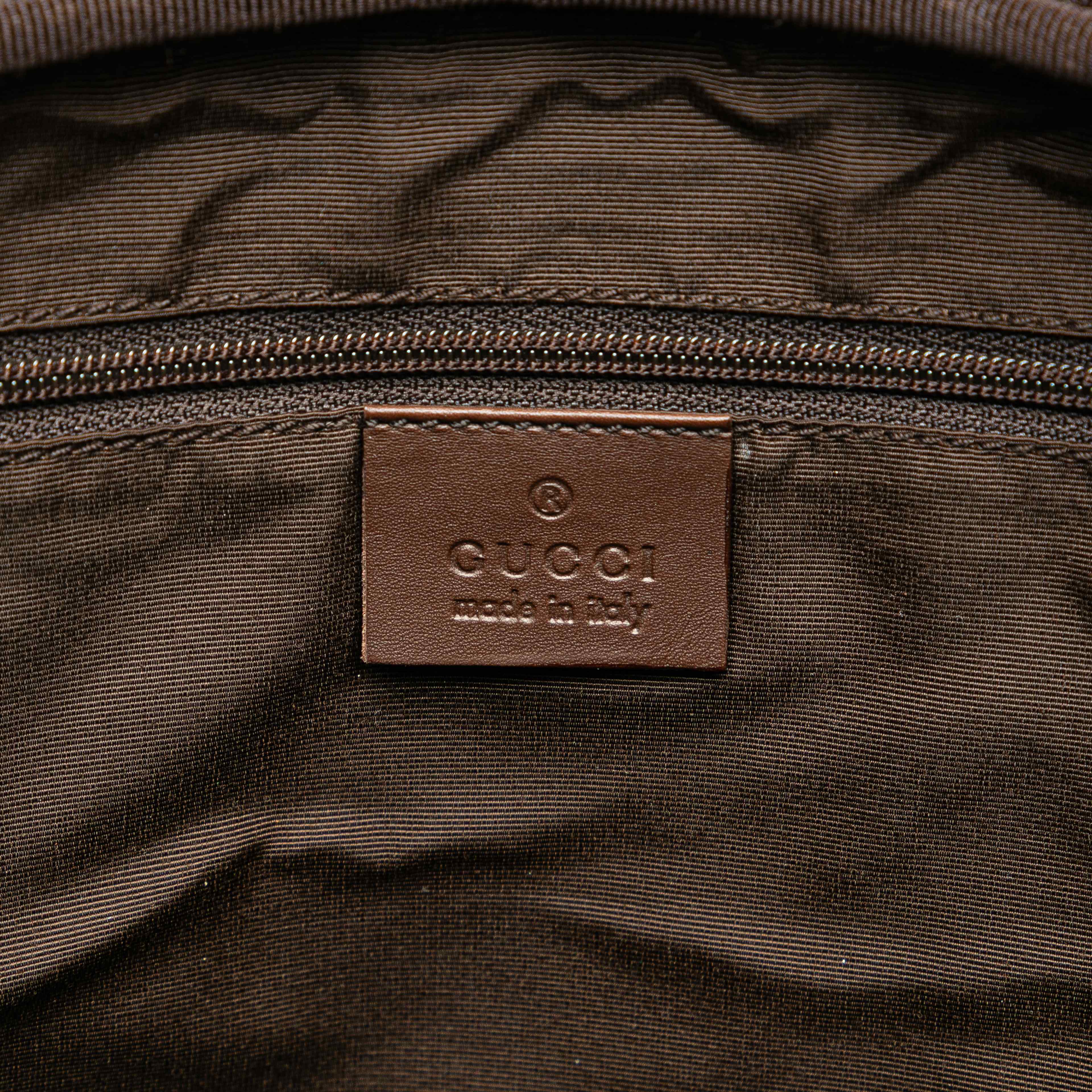 Gucci Gg Canvas Shoulder Bag, från Luxclusif, i färgen beige. Klicka för att öppna bilden i stort format