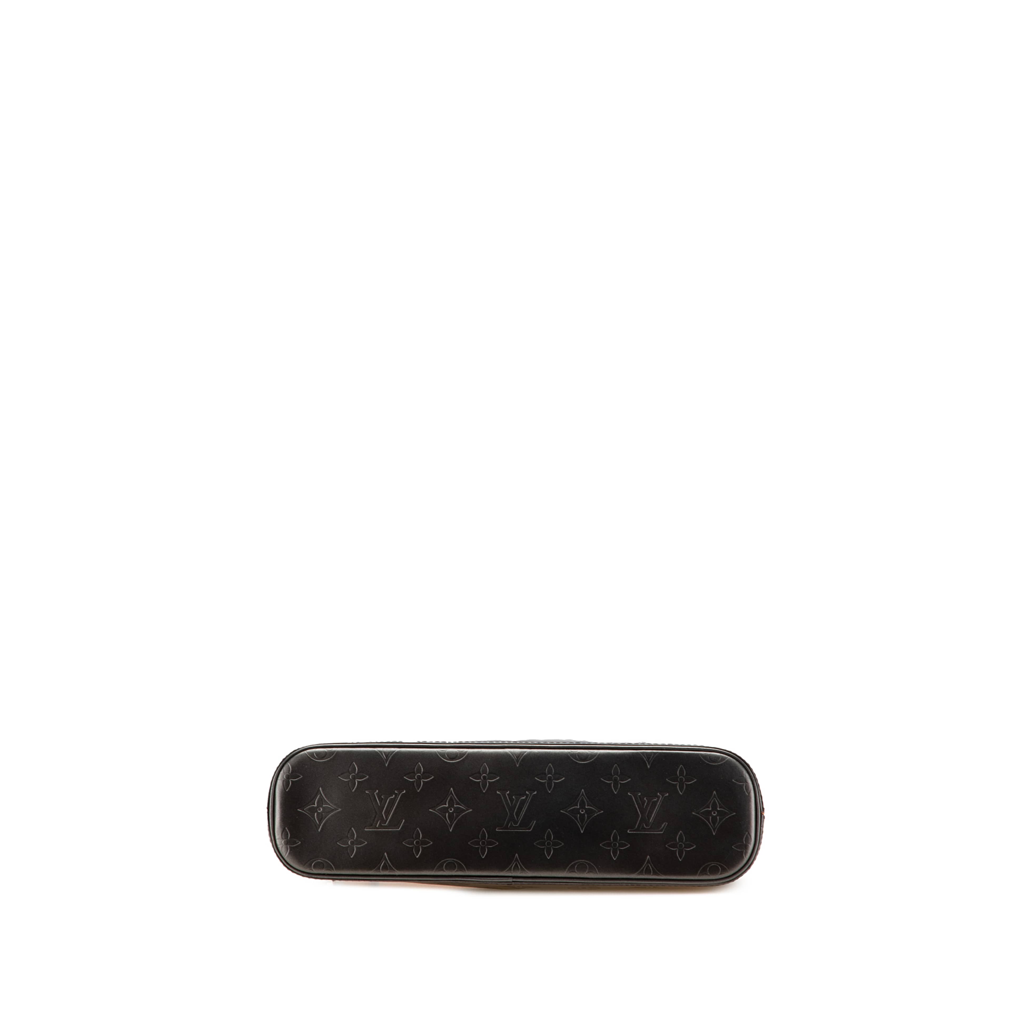 Louis Vuitton Monogram Mat Alston, från Luxclusif, i färgen dark gray.