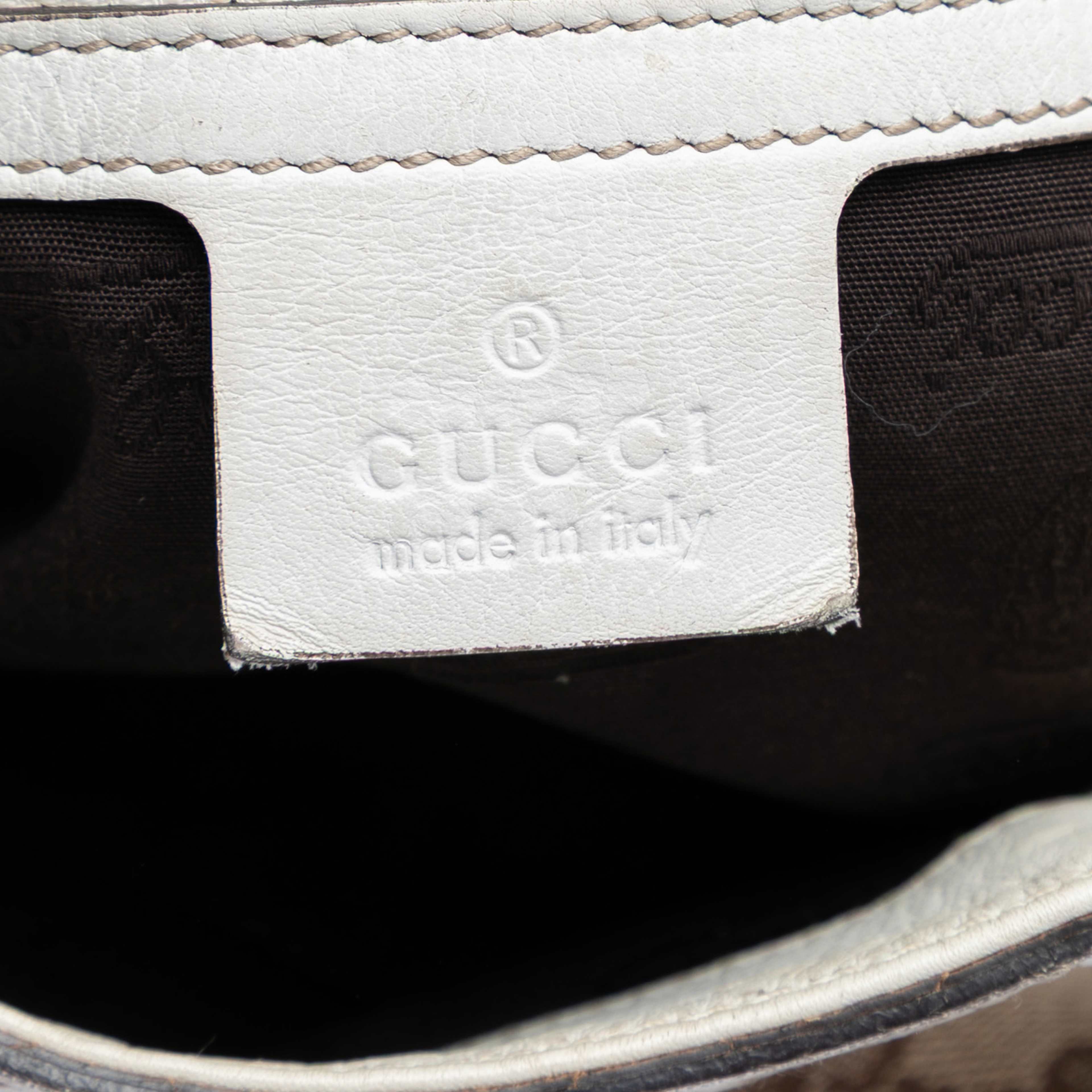 Gucci Gg Canvas Web Match Ball Tote, från Luxclusif, i färgen beige. Klicka för att öppna bilden i stort format