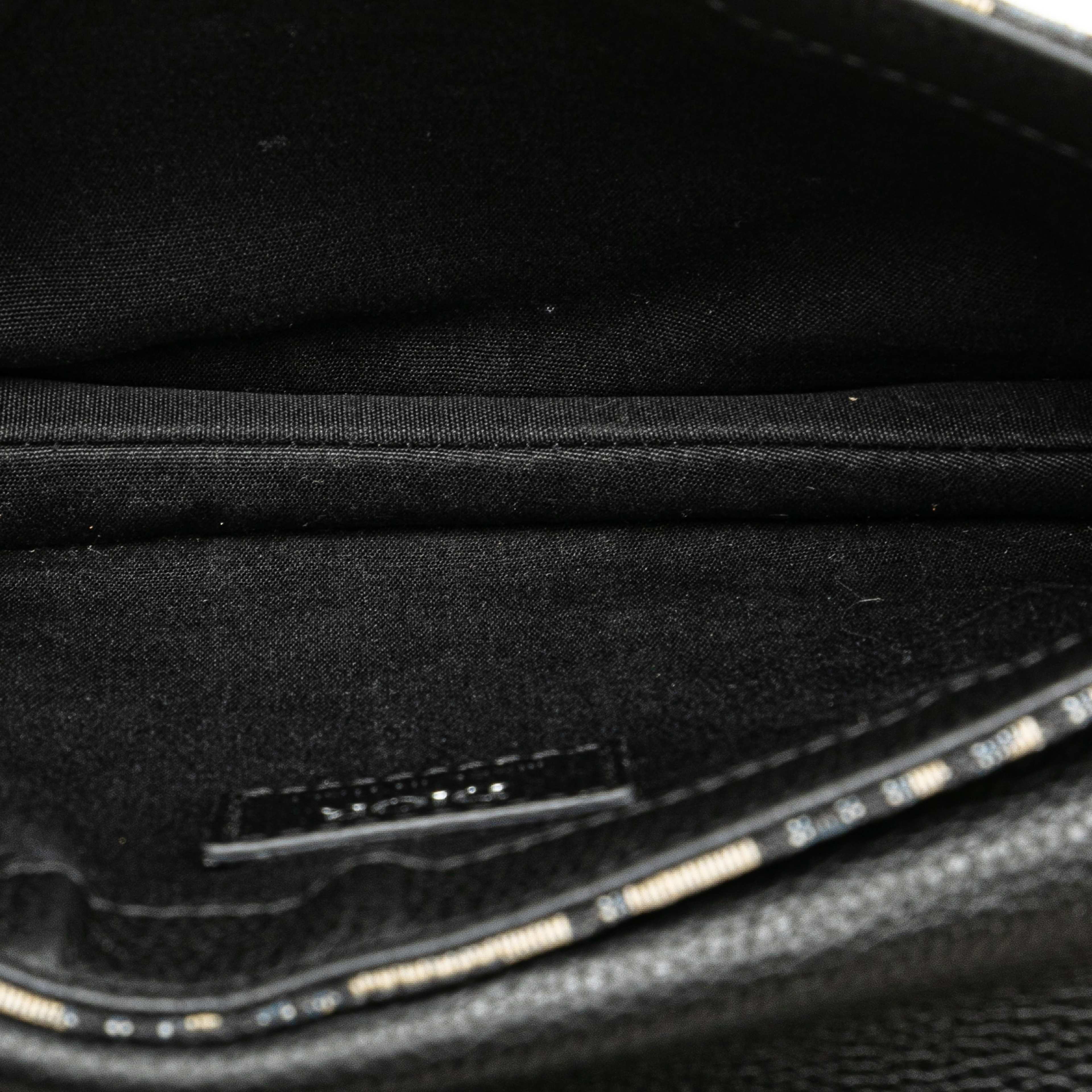 Dior Oblique Canvas Saddle Messenger Bag, från Luxclusif, i färgen beige. Klicka för att öppna bilden i stort format