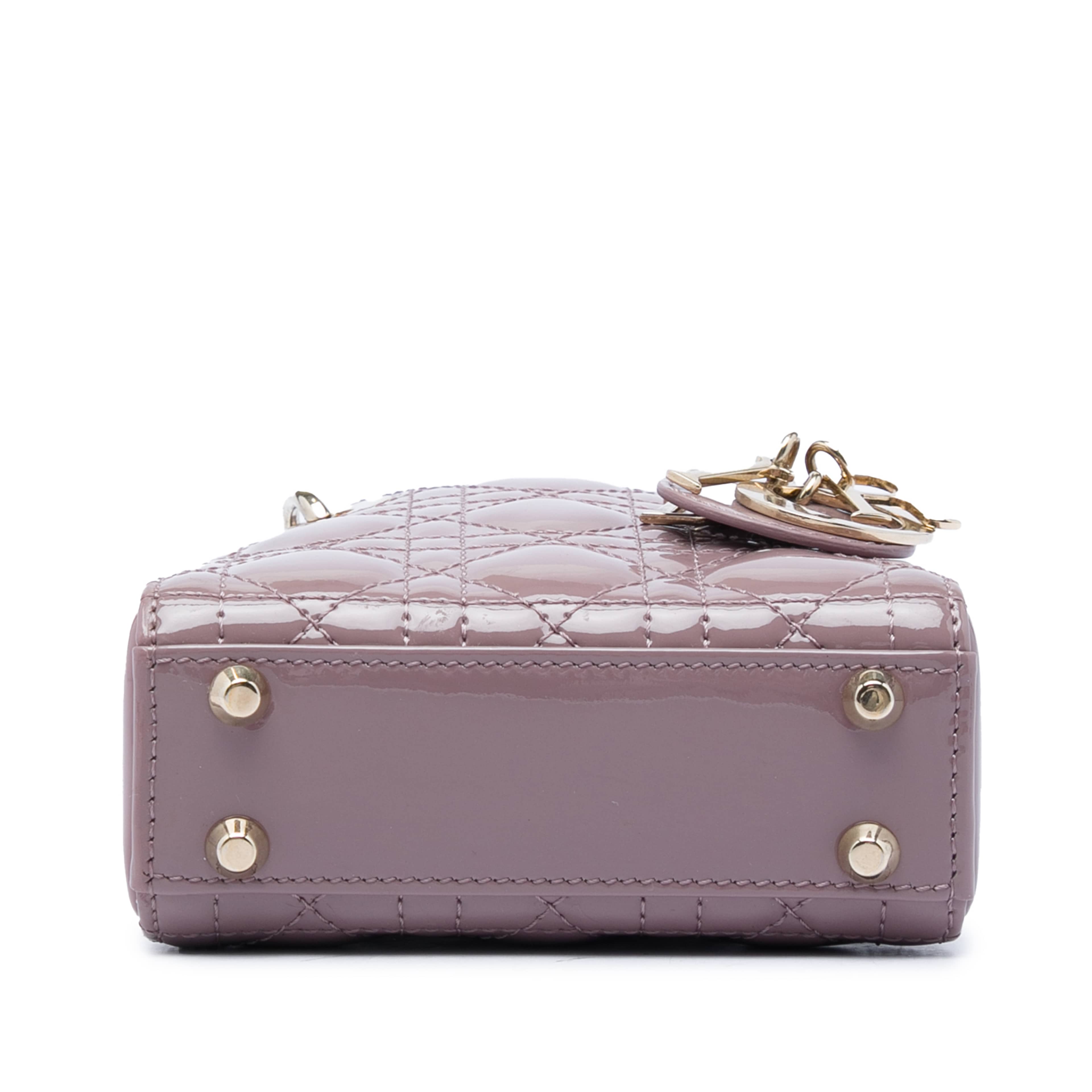 Dior Micro Patent Cannage Lady Dior, från Luxclusif, i färgen rosa. Klicka för att öppna bilden i stort format