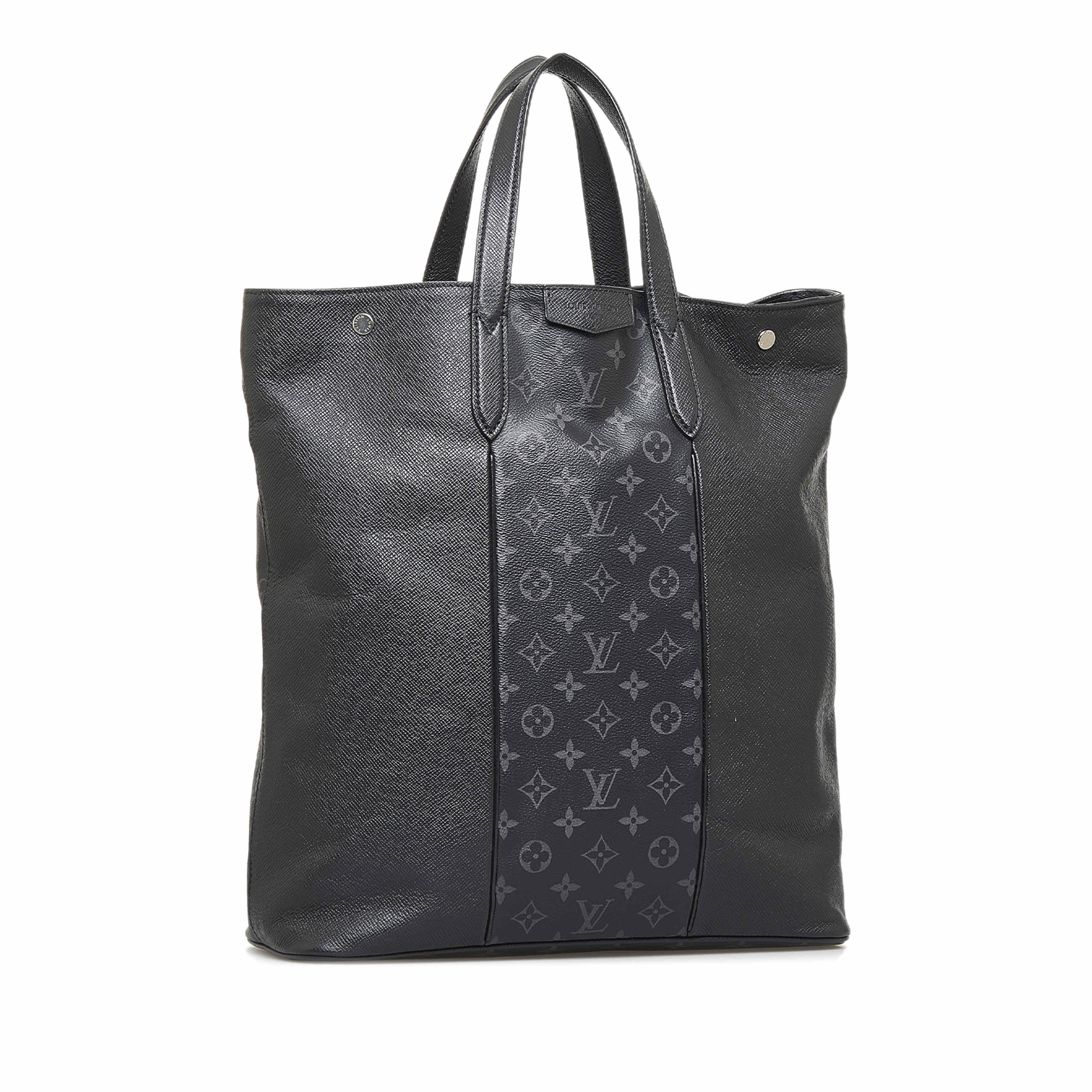 Louis Vuitton Taigarama Outdoor Tote, från Luxclusif, i färgen black. Klicka för att öppna bilden i stort format