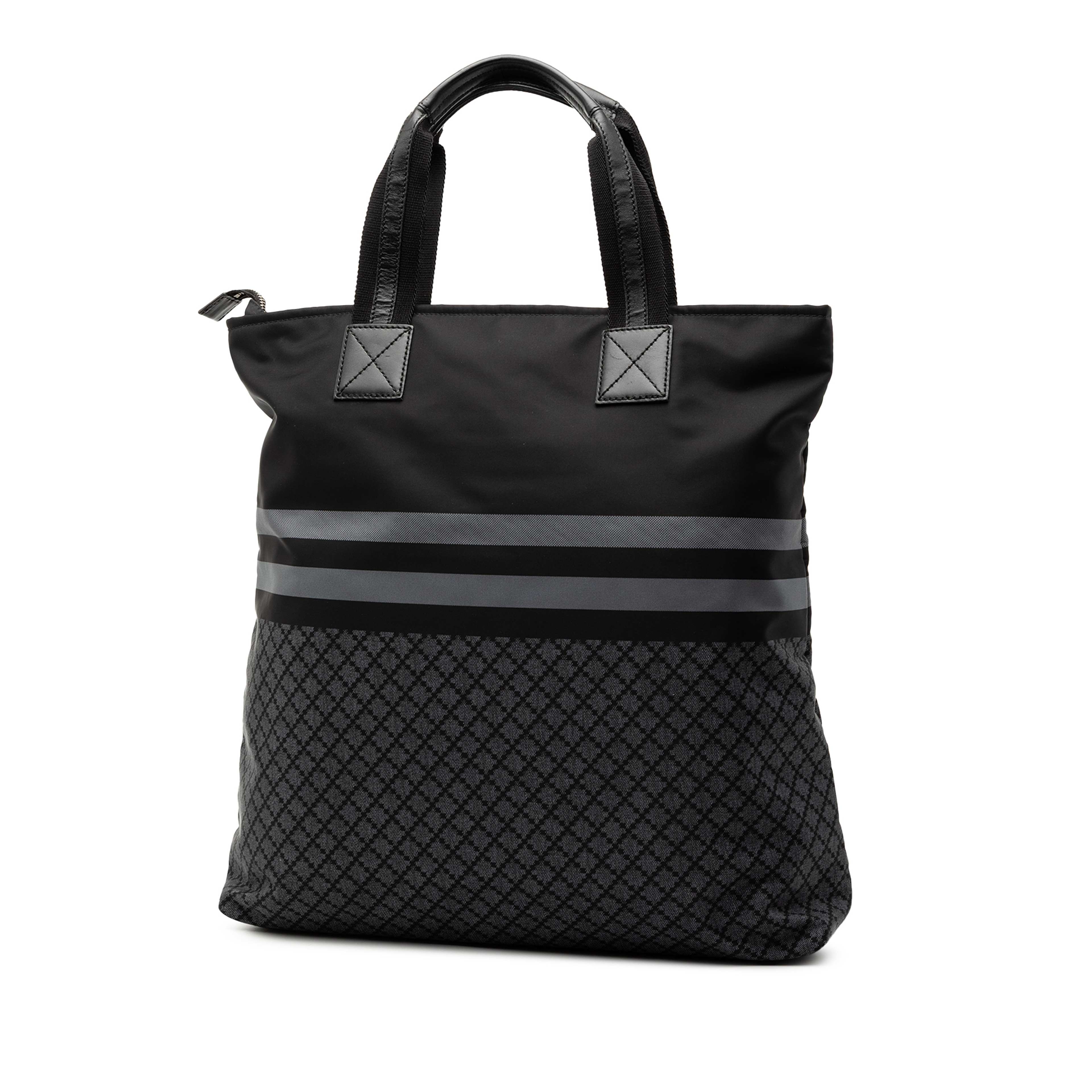 Gucci Diamante Nylon Web Tote, från Luxclusif, i färgen black. Klicka för att öppna bilden i stort format