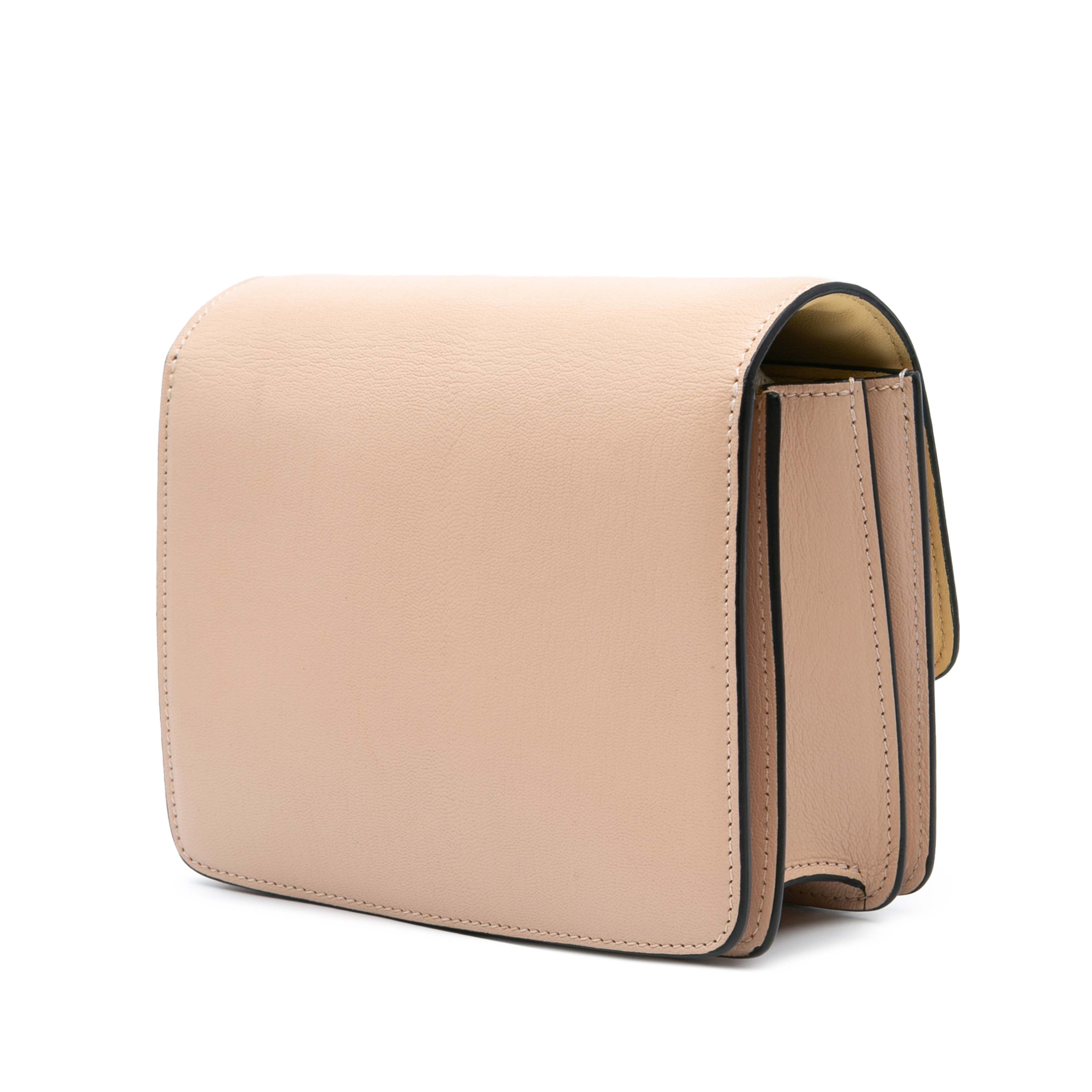 Celine Small Calfskin Classic Box, från Luxclusif, i färgen light pink. Klicka för att öppna bilden i stort format