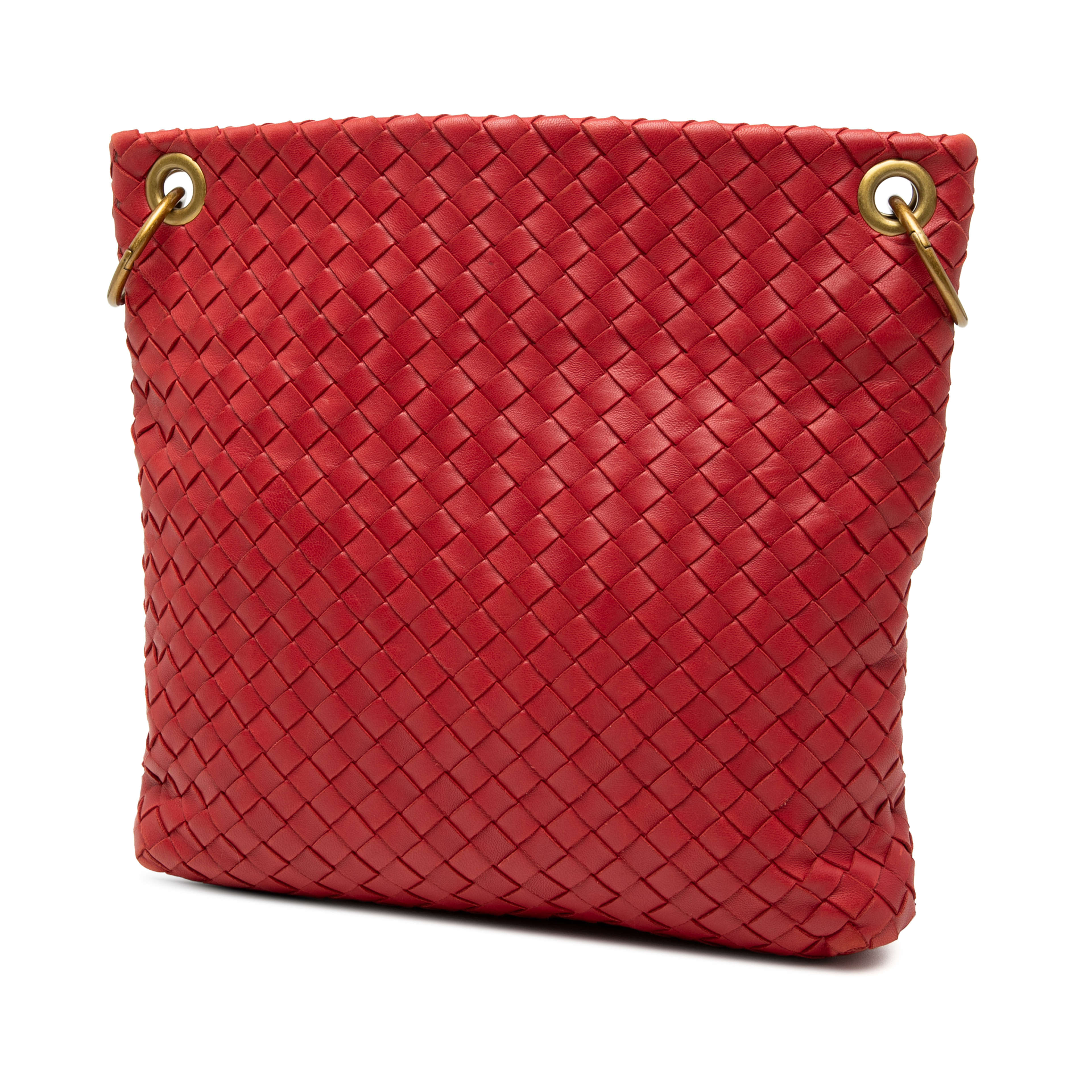 Bottega Veneta Nappa Intrecciato Crossbody, från Luxclusif, i färgen röd. Klicka för att öppna bilden i stort format