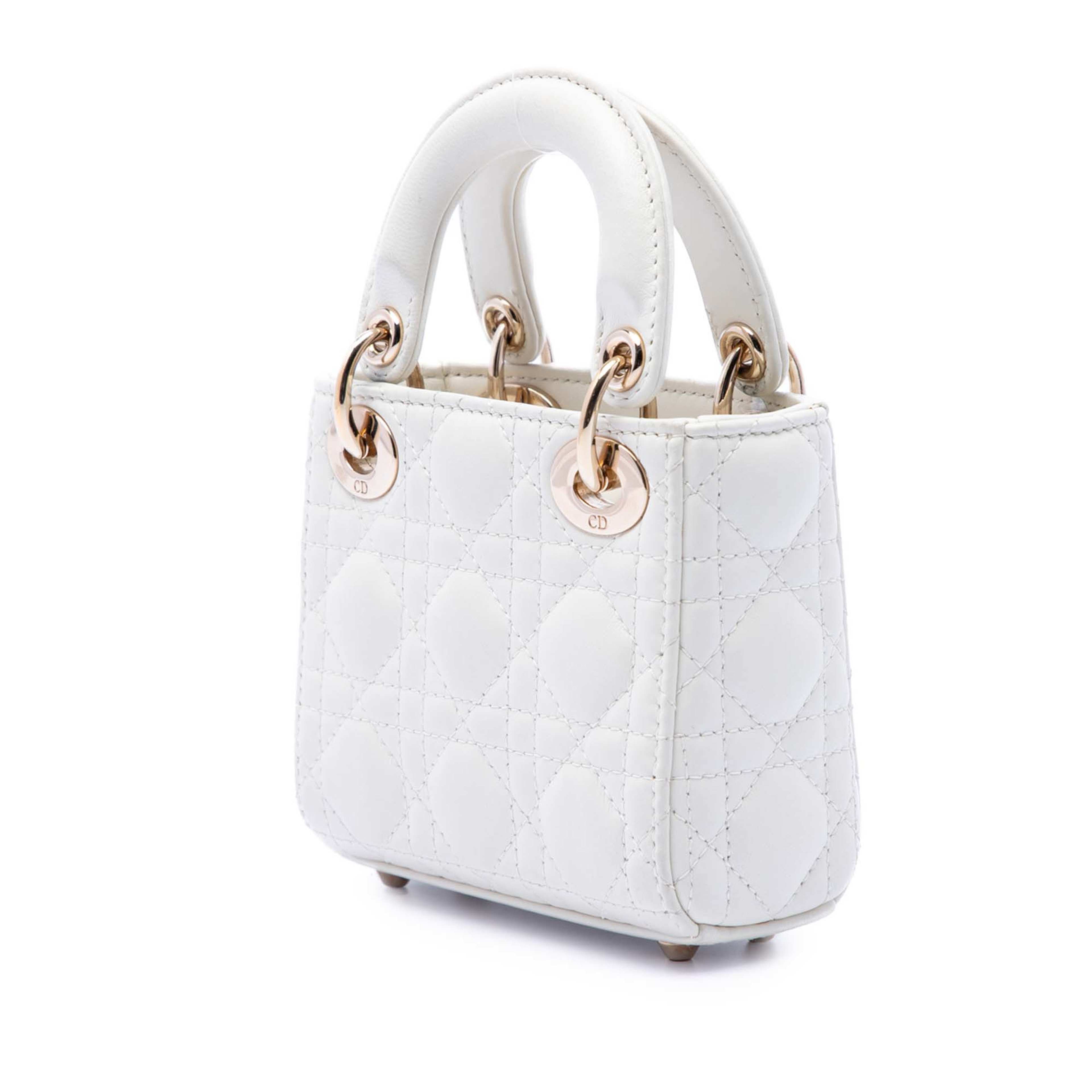 Dior Micro Lambskin Cannage Lady Dior, från Luxclusif, i färgen vit. Klicka för att öppna bilden i stort format