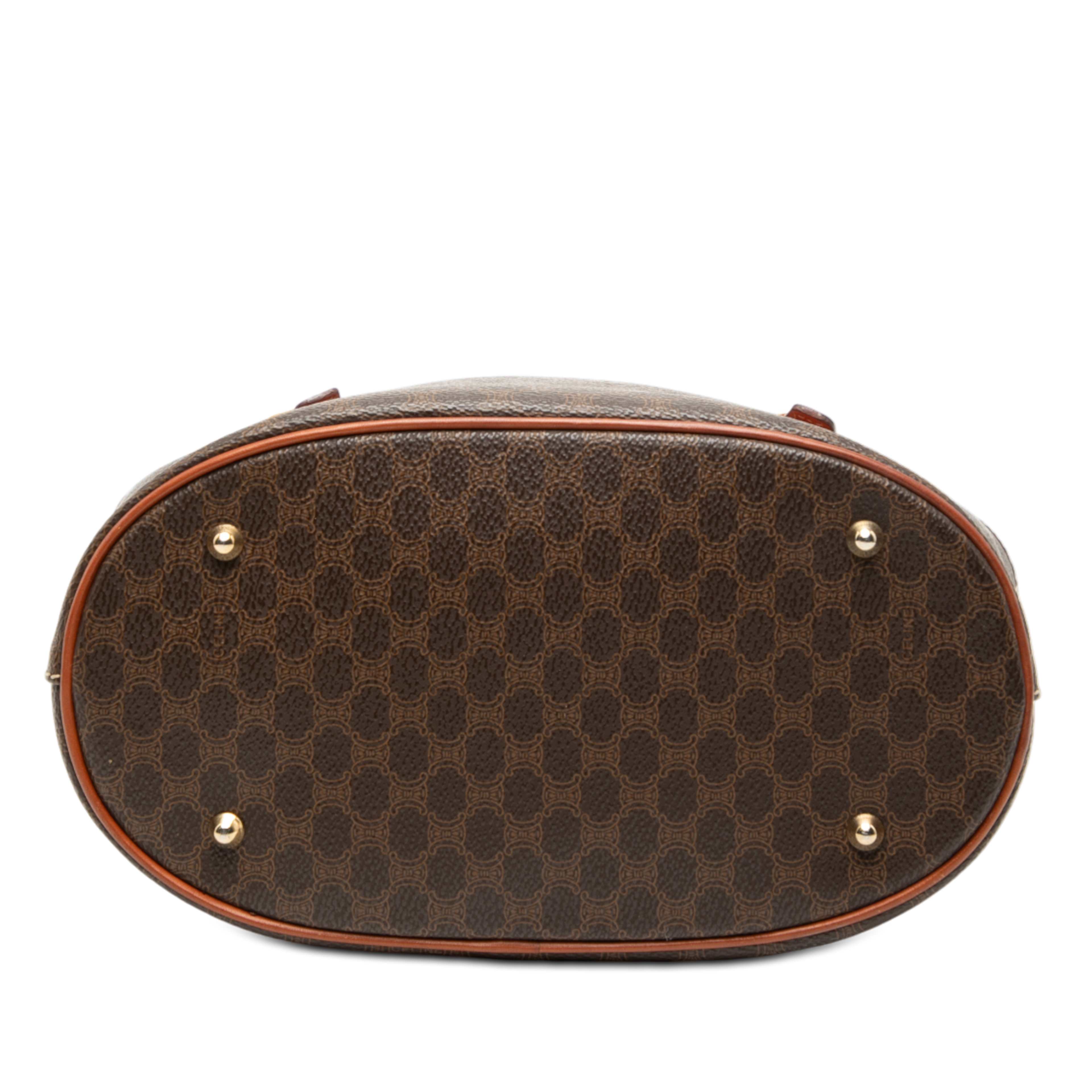 Celine Macadam Coated Canvas Tote, från Luxclusif, i färgen brown. Klicka för att öppna bilden i stort format