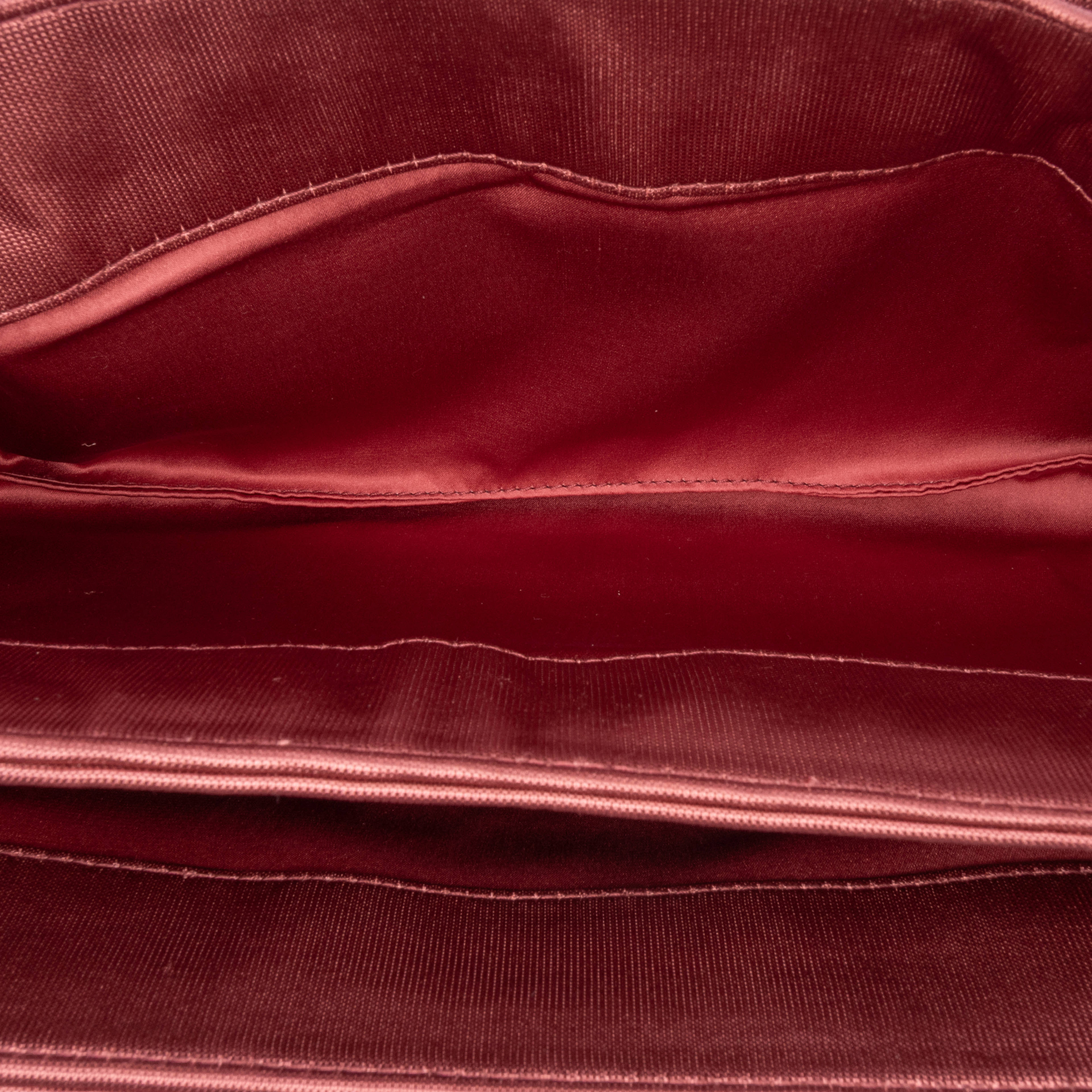Bottega Veneta Canvas Intrecciato Buckle Flap Handbag, från Luxclusif, i färgen pink. Klicka för att öppna bilden i stort format
