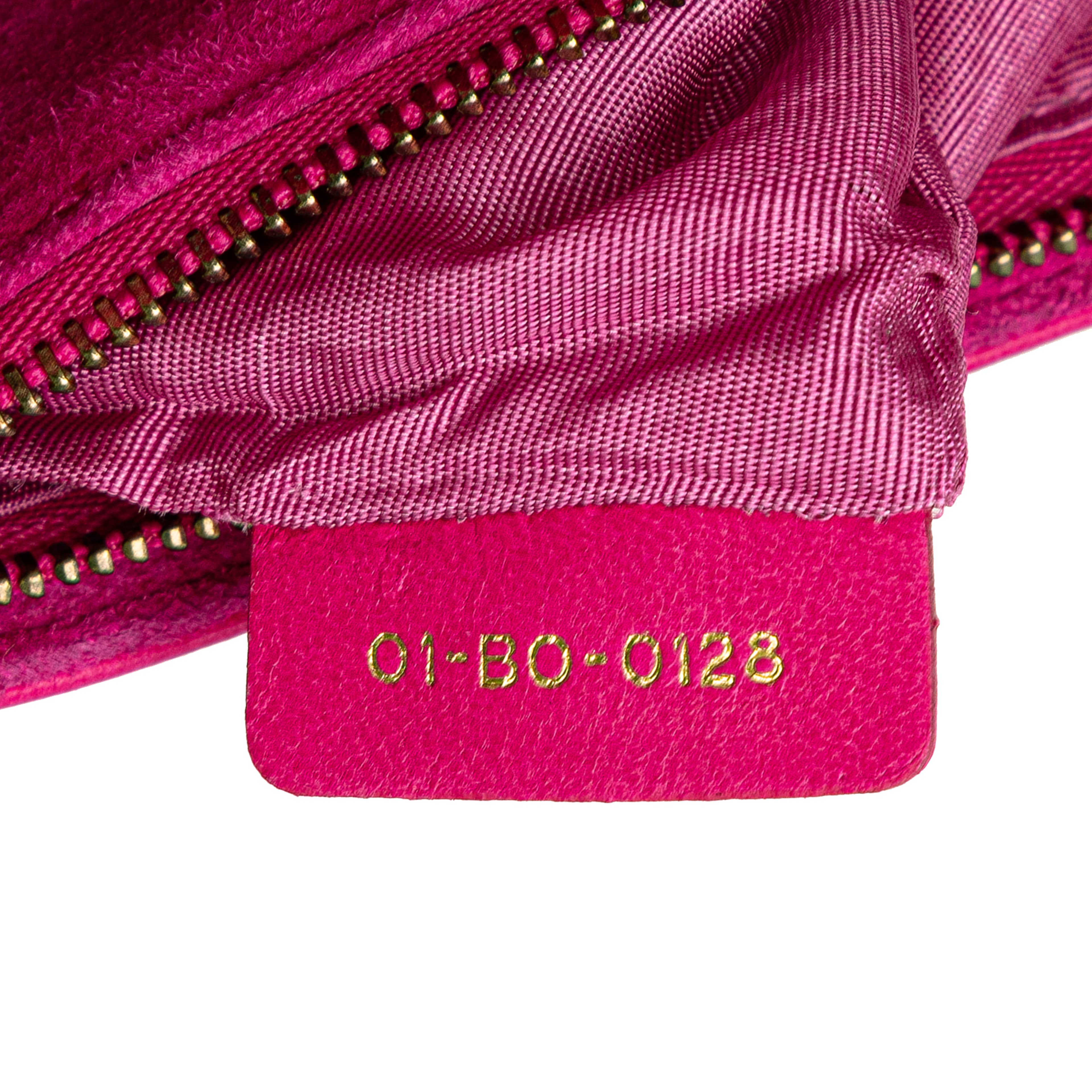 Dior Lambskin Cannage Dioraddict Wallet On Chain, från Luxclusif, i färgen hot pink.