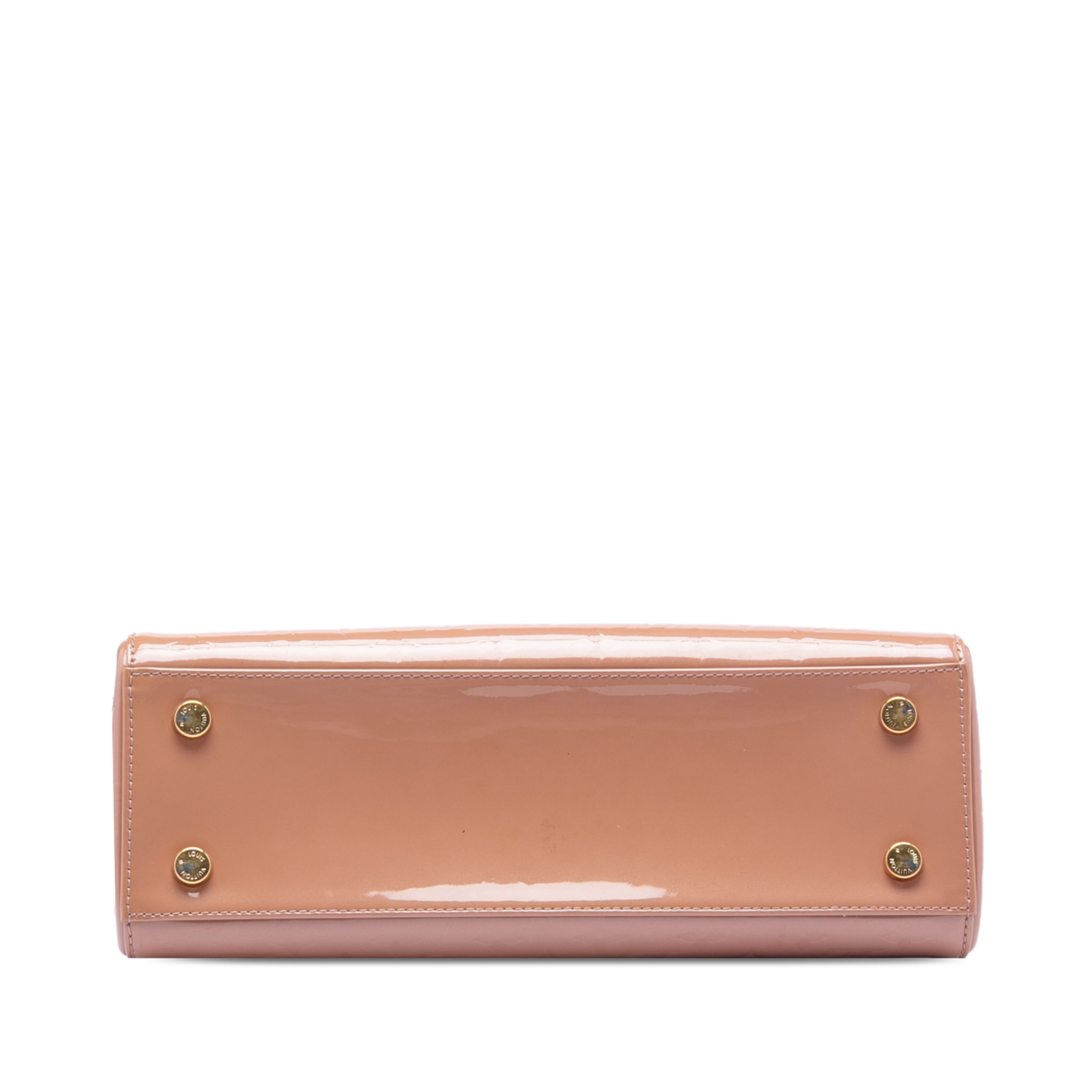 Louis Vuitton Monogram Vernis Brea Mm, från Luxclusif, i färgen nude. Klicka för att öppna bilden i stort format