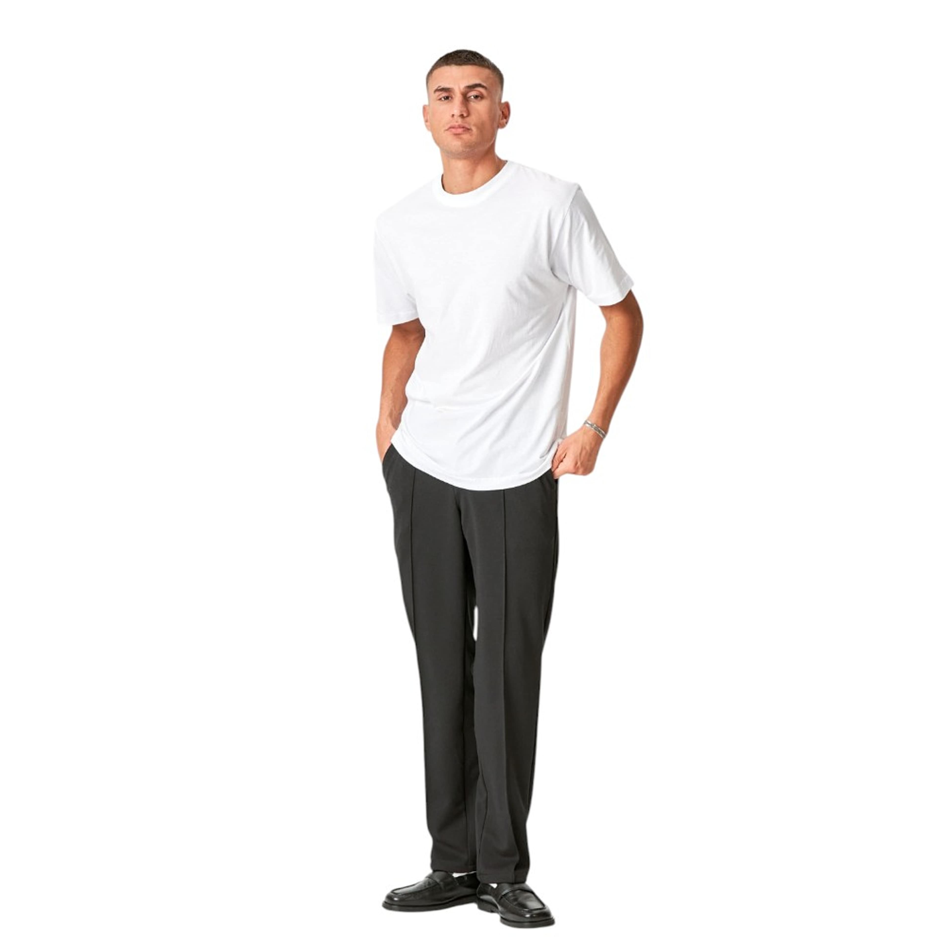 Oversized T-shirt, från TeeShoppen, i färgen vit. Klicka för att öppna bilden i stort format