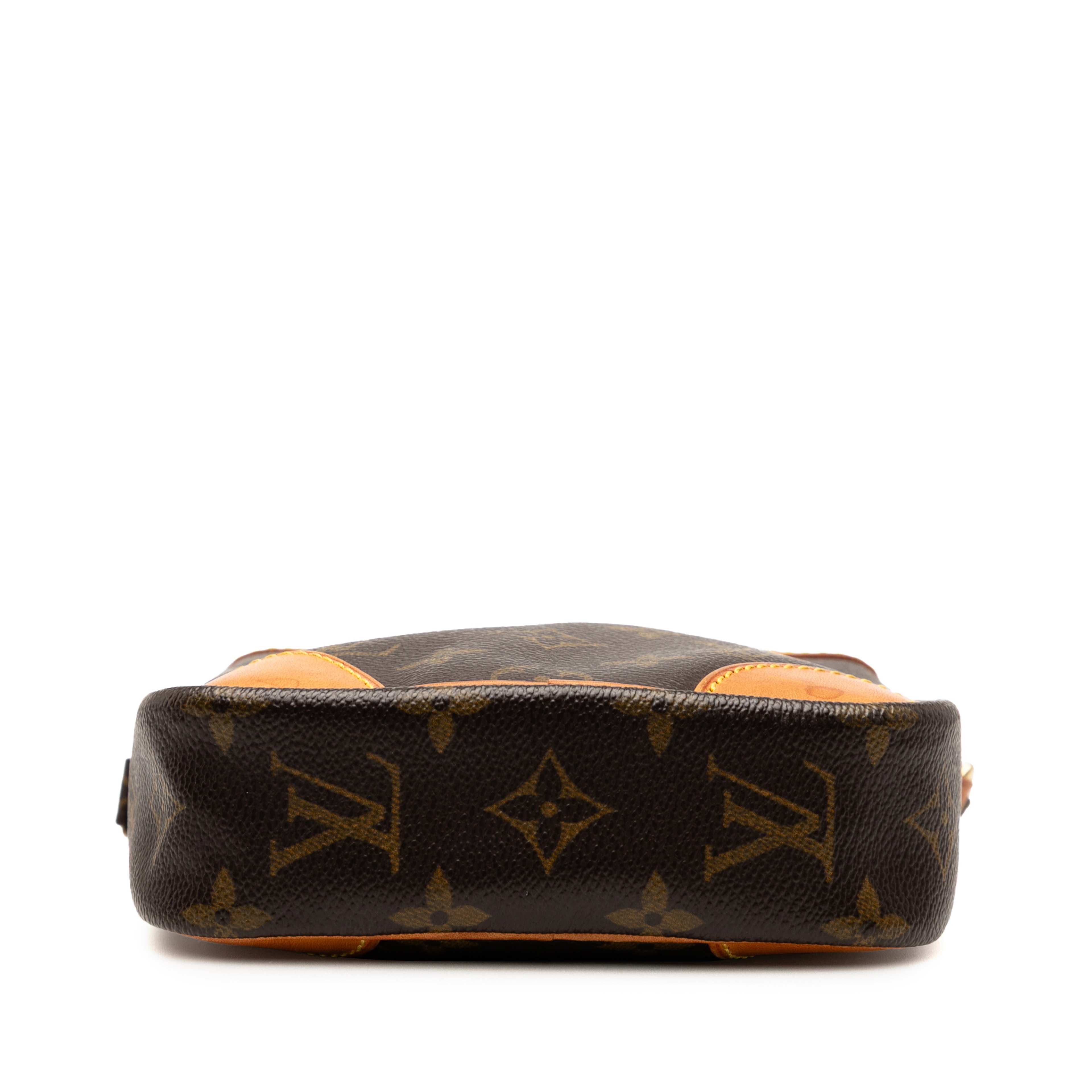 Louis Vuitton Monogram Danube, från Luxclusif, i färgen brun. Klicka för att öppna bilden i stort format