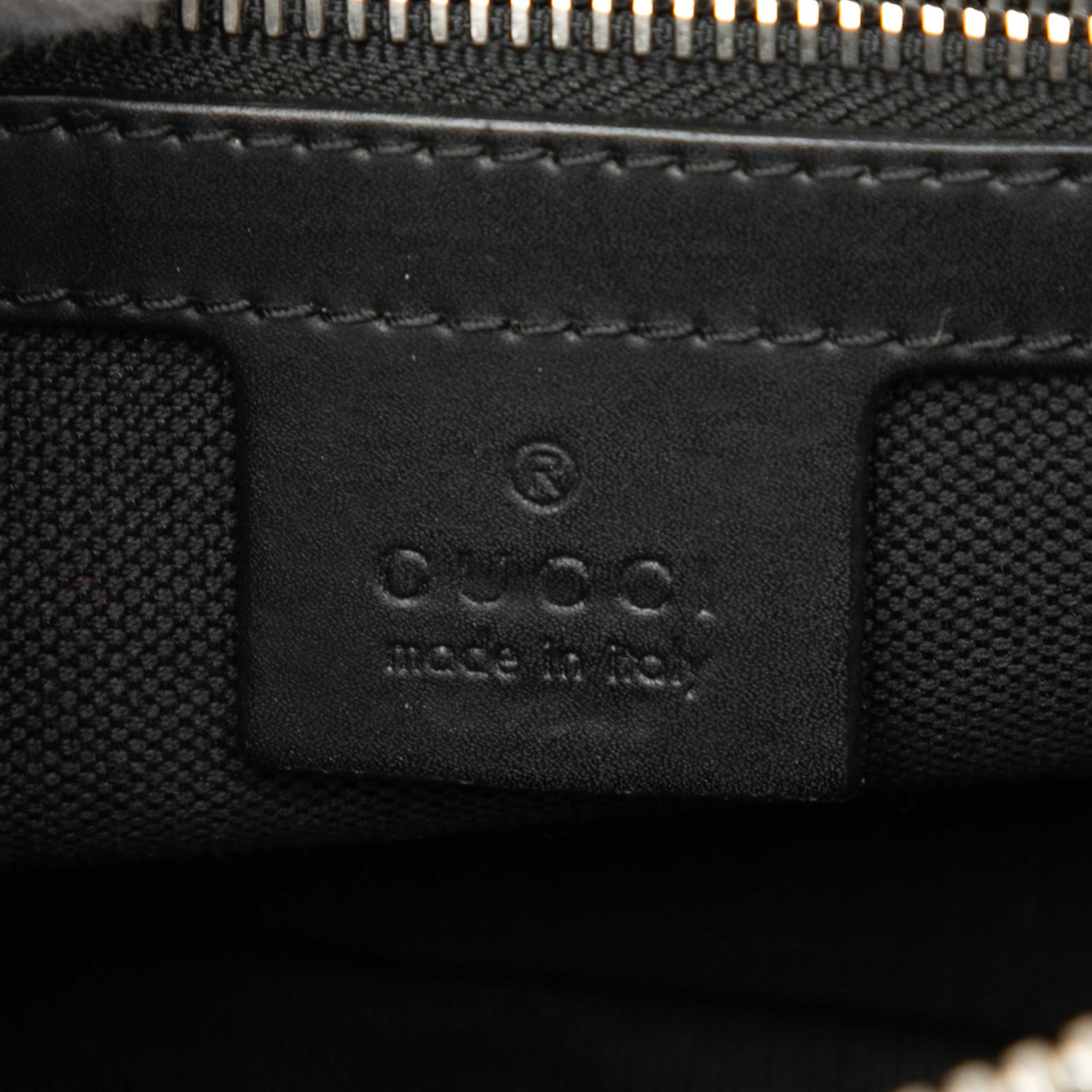 Gucci Small Gg Supreme Web Belt Bag, från Luxclusif, i färgen black. Klicka för att öppna bilden i stort format