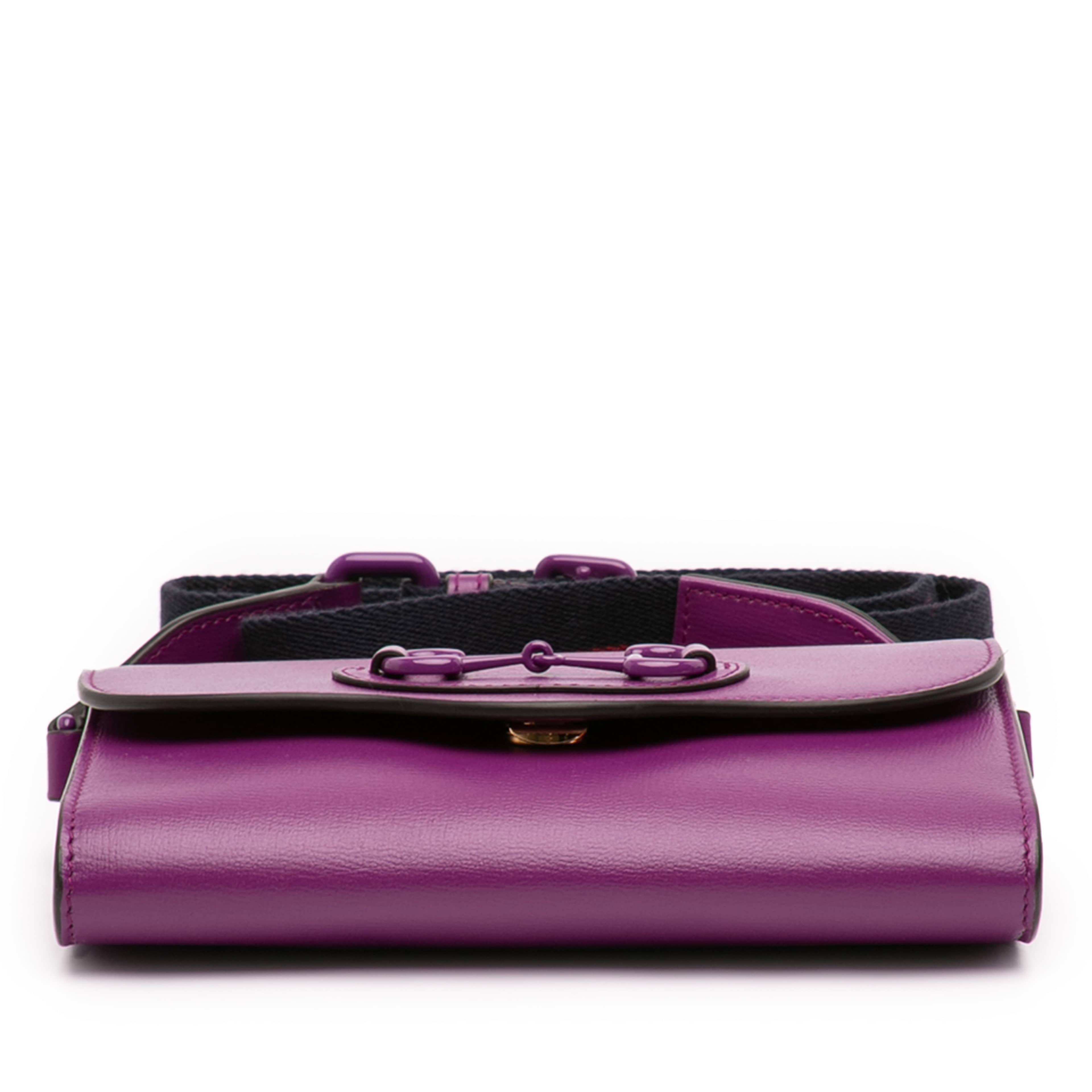 Gucci Mini Leather Horsebit 1955 Web Crossbody, från Luxclusif, i färgen purpur. Klicka för att öppna bilden i stort format
