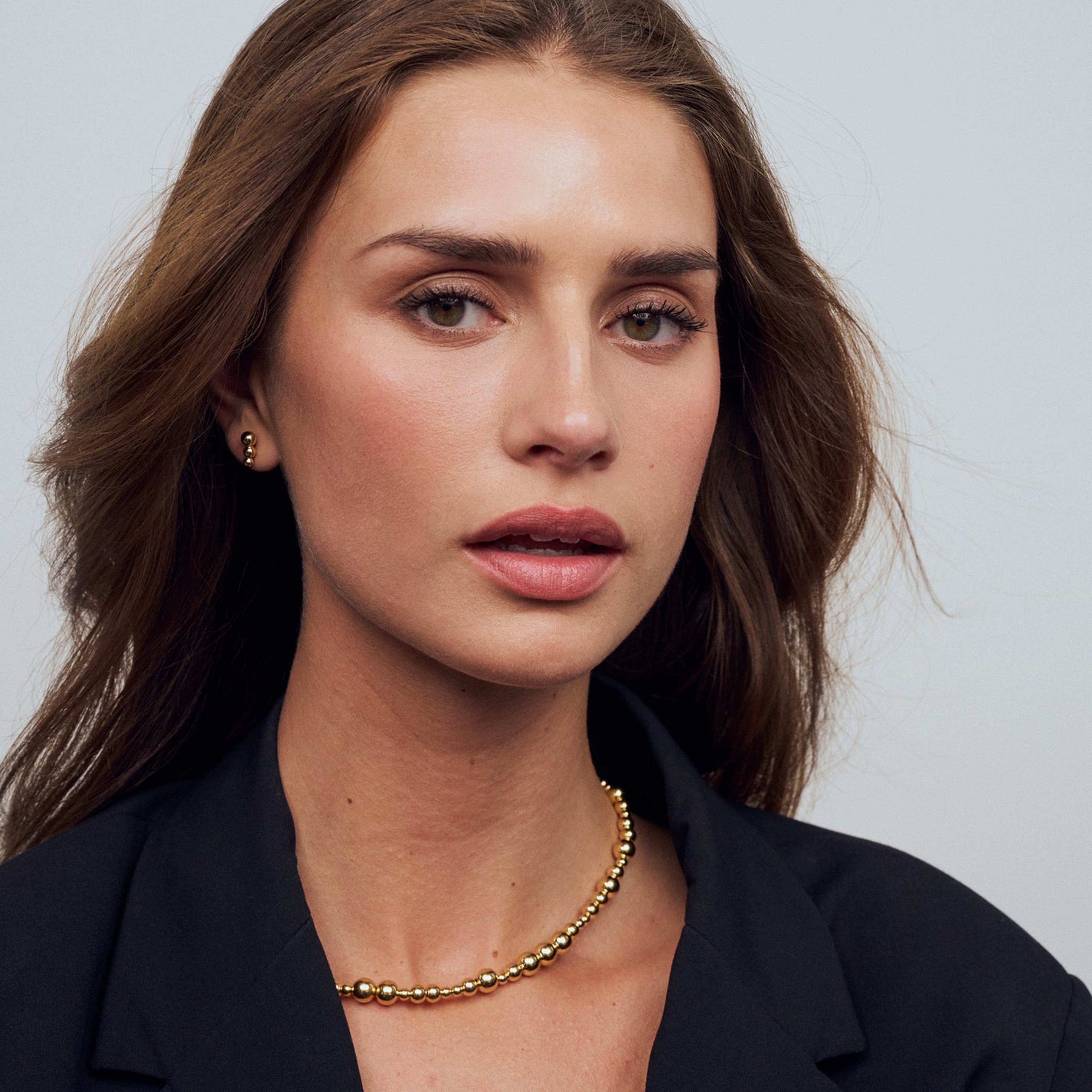 Örhängen Bormio Piccolo, från Sif Jakobs Jewellery, i färgen gold.