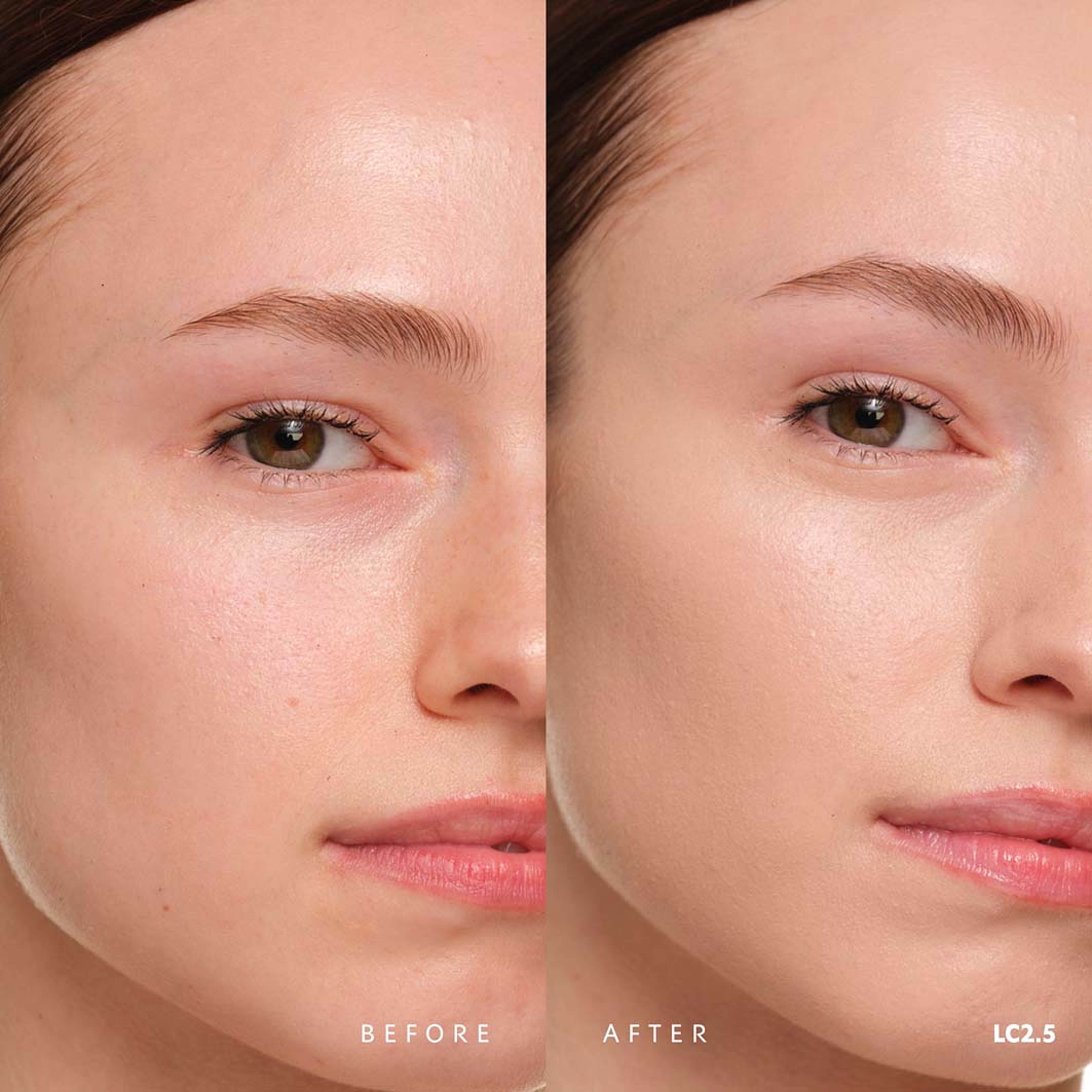 Skin Affair Soft Glow Cushion Foundation, från Yves Saint Laurent, i färgen Lc2.5. Klicka för att öppna bilden i stort format