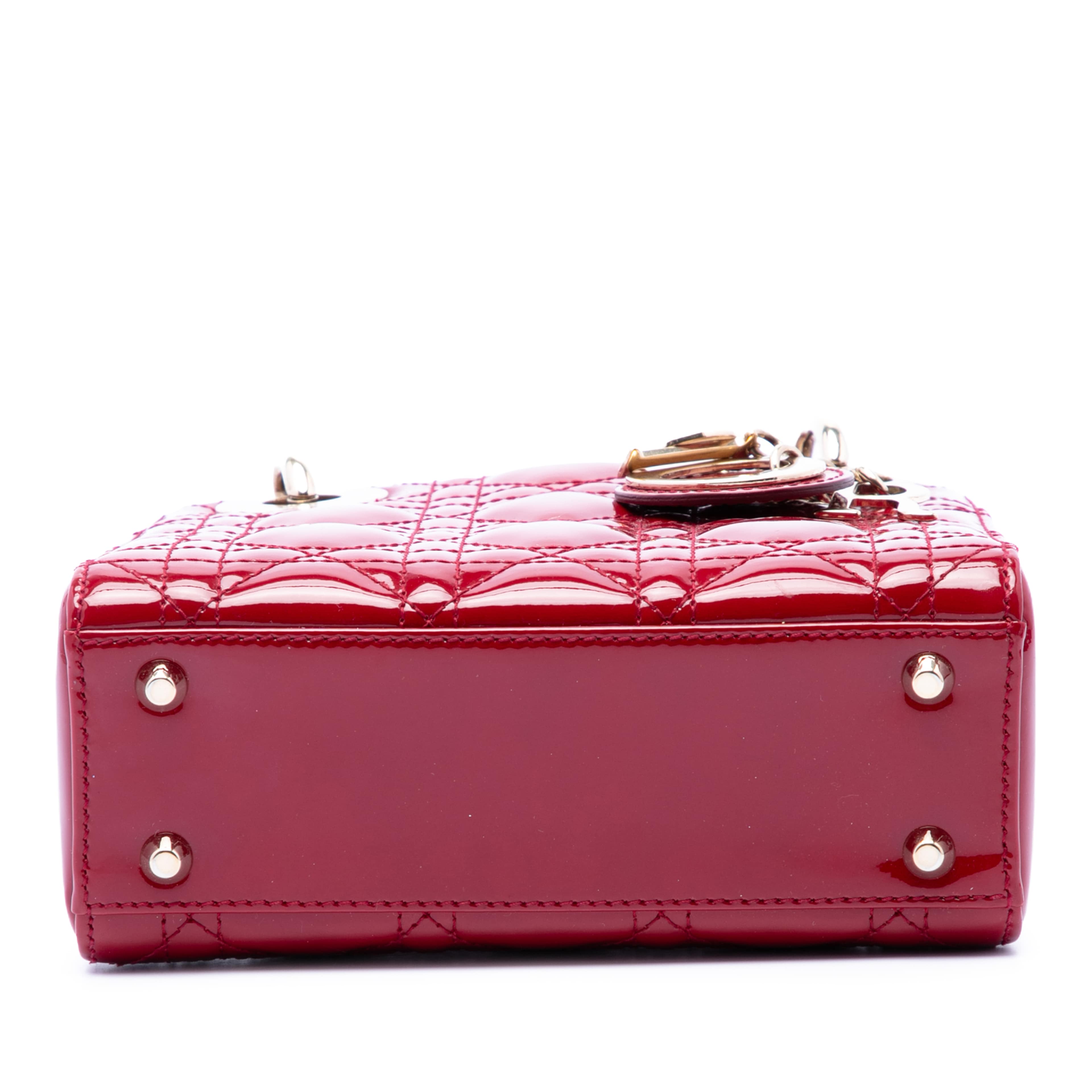 Dior Mini Patent Cannage Lady Dior, från Luxclusif, i färgen dark red. Klicka för att öppna bilden i stort format