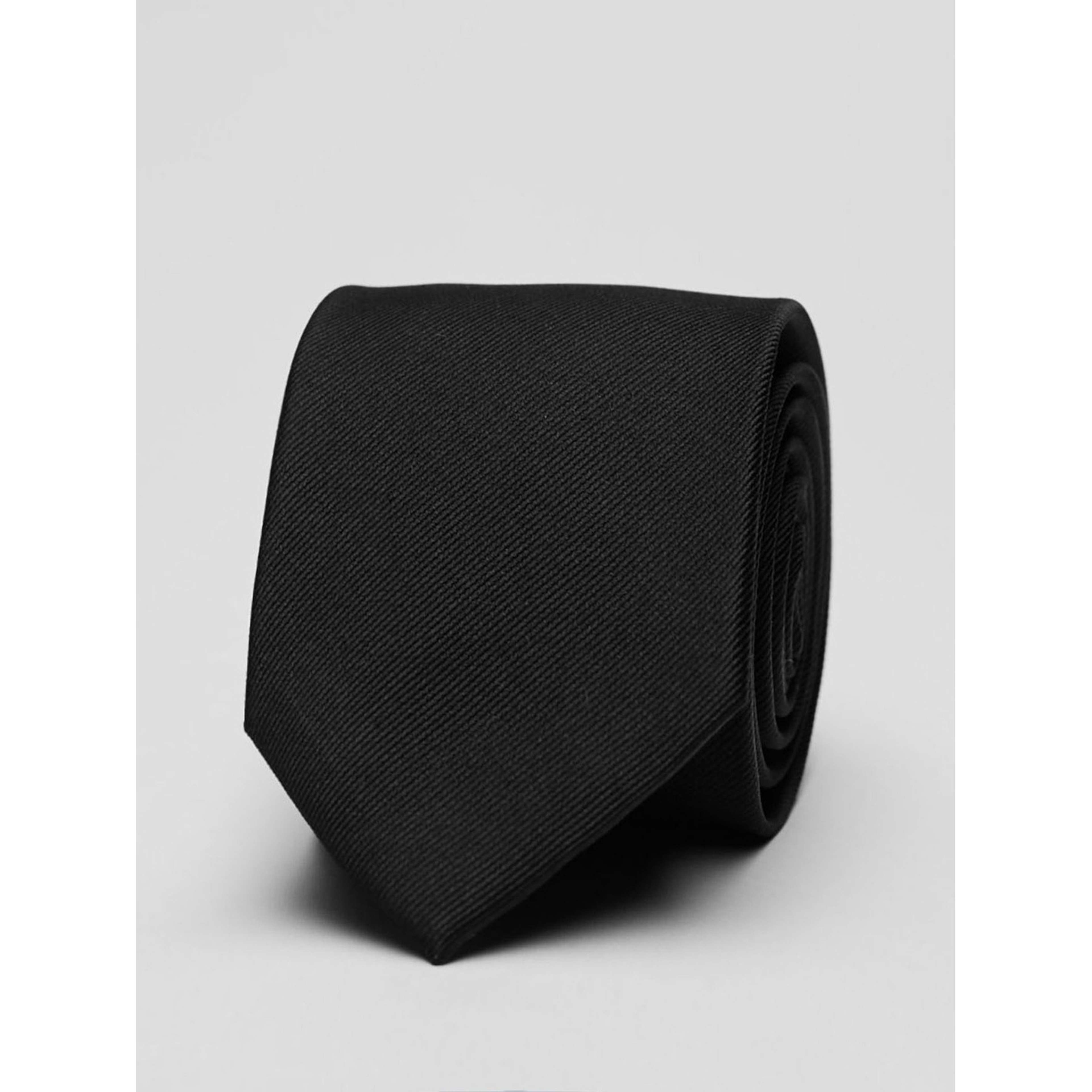 Tie Plain