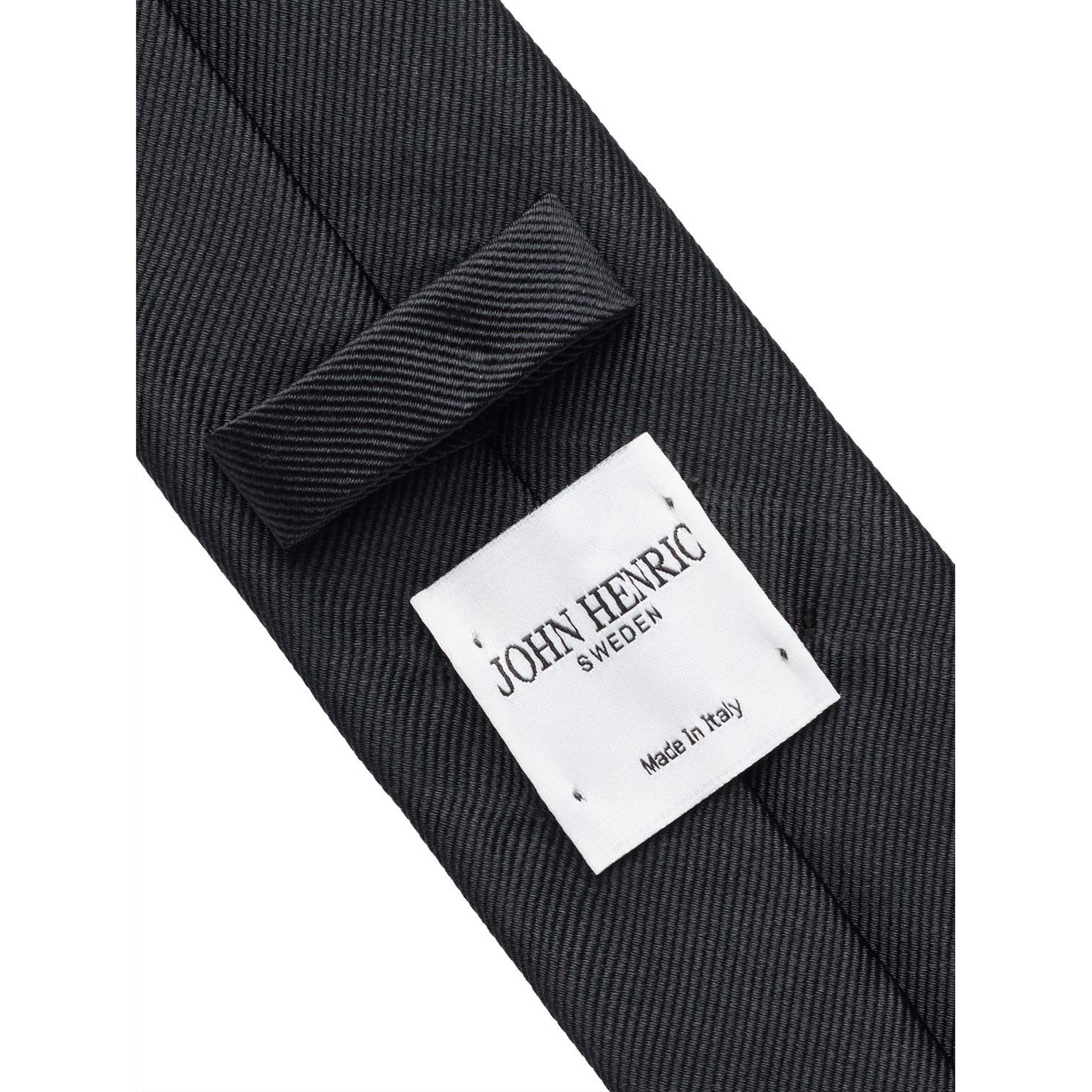 Tie Plain