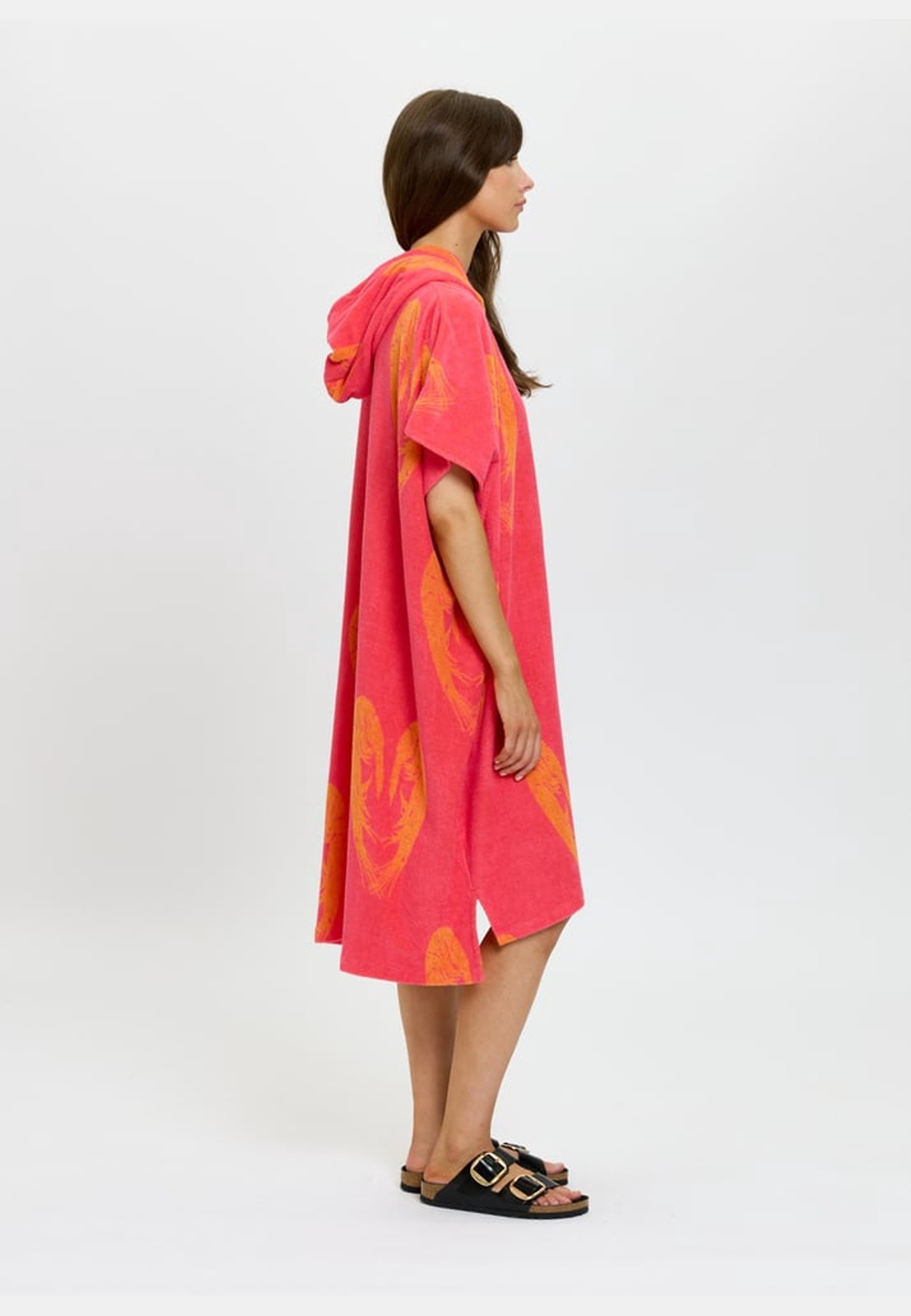 Frotteponcho Räkhjärta Unisex, från emmamalena, i färgen rosa. Klicka för att öppna bilden i stort format