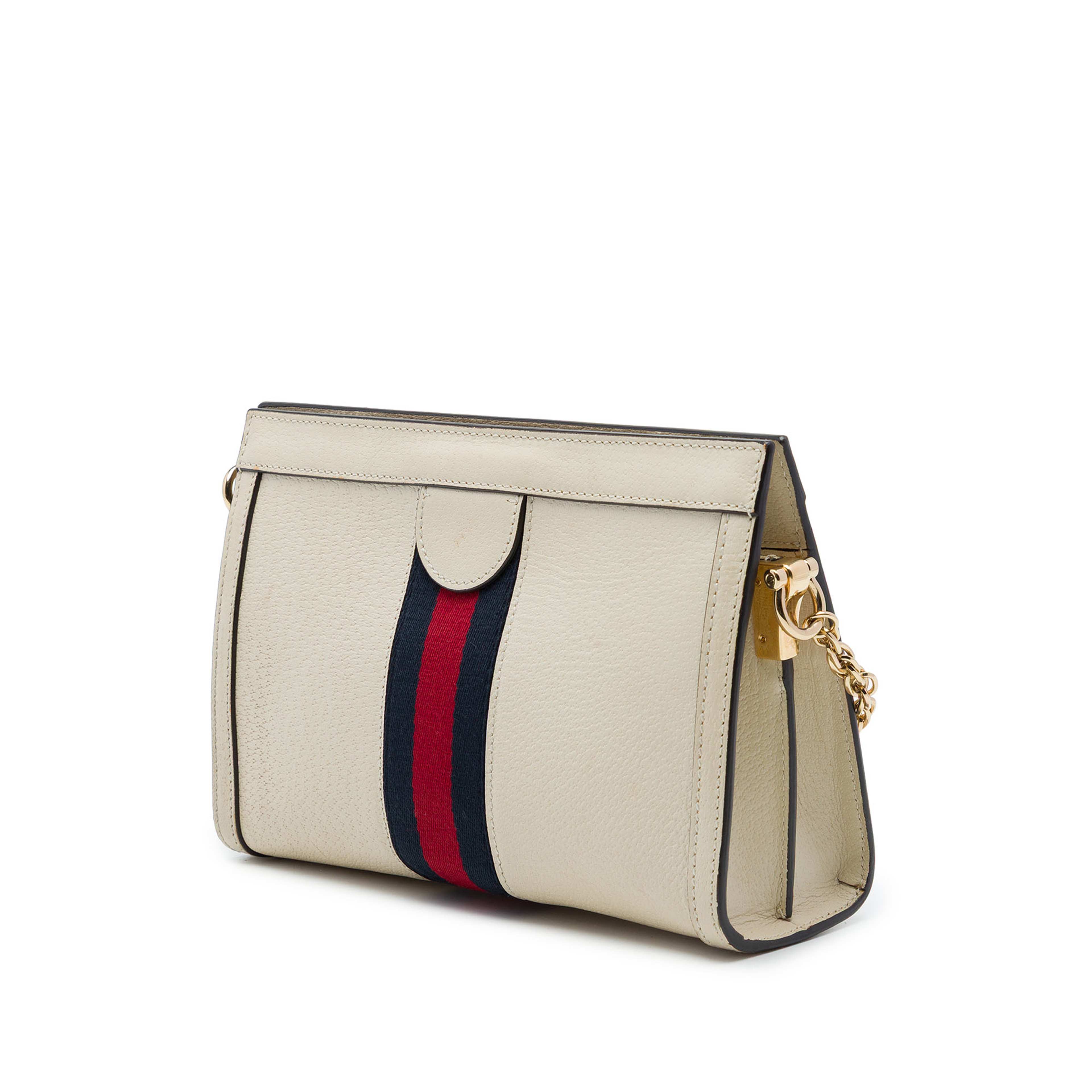 Gucci Small Calfskin Web Ophidia Chain Crossbody, från Luxclusif, i färgen vit. Klicka för att öppna bilden i stort format