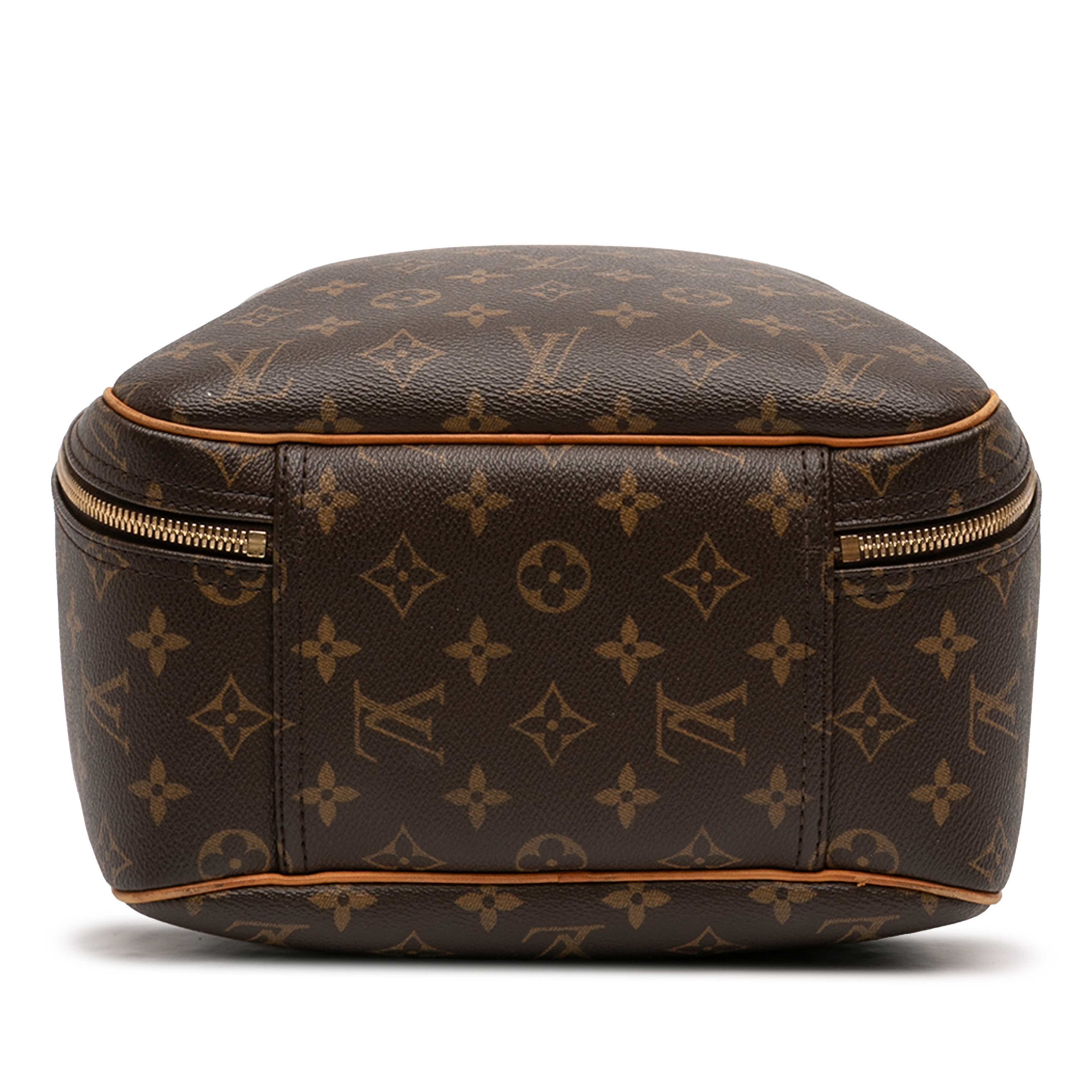 Louis Vuitton Monogram Excursion, från Luxclusif, i färgen brown. Klicka för att öppna bilden i stort format