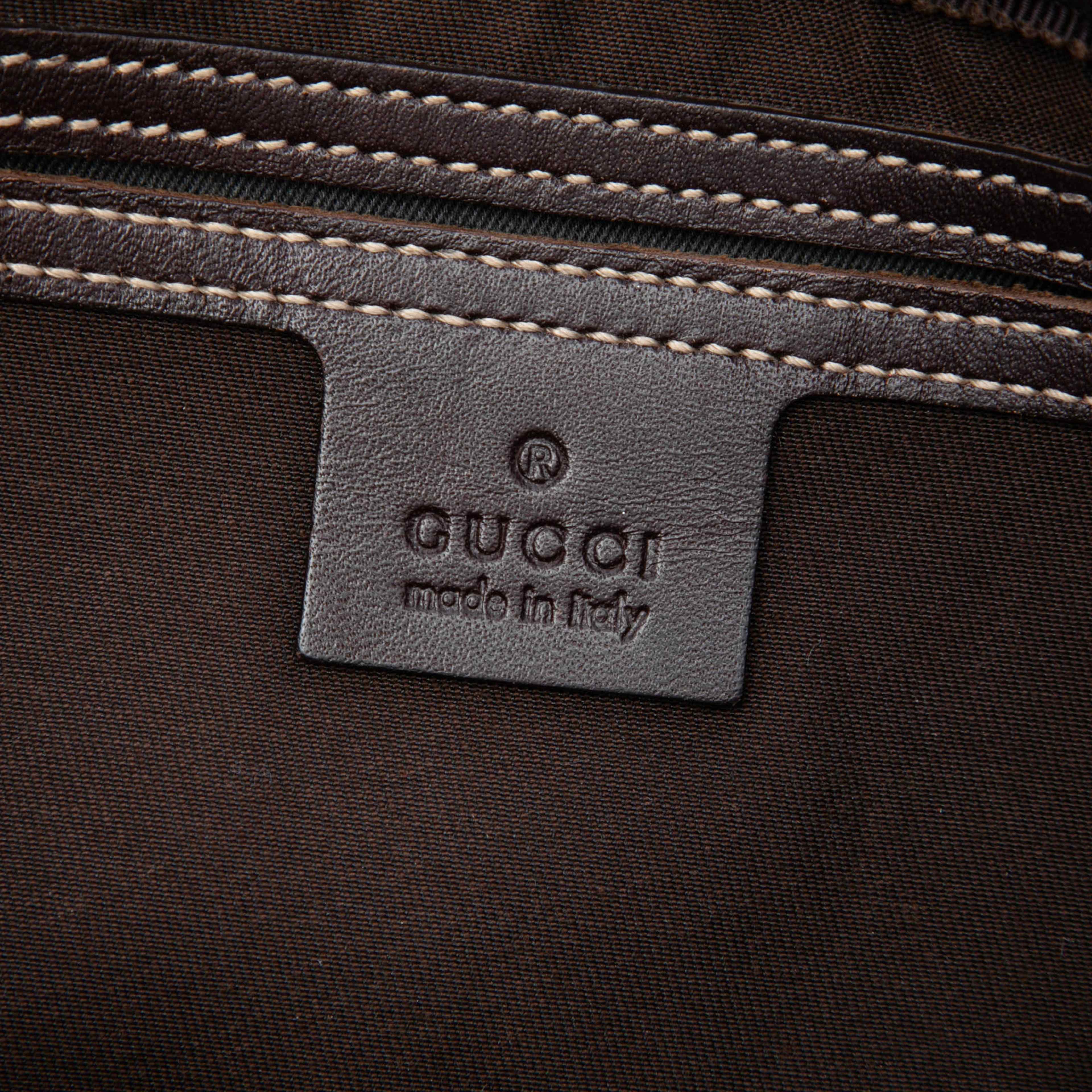 Gucci Gg Supreme Crossbody, från Luxclusif, i färgen beige. Klicka för att öppna bilden i stort format