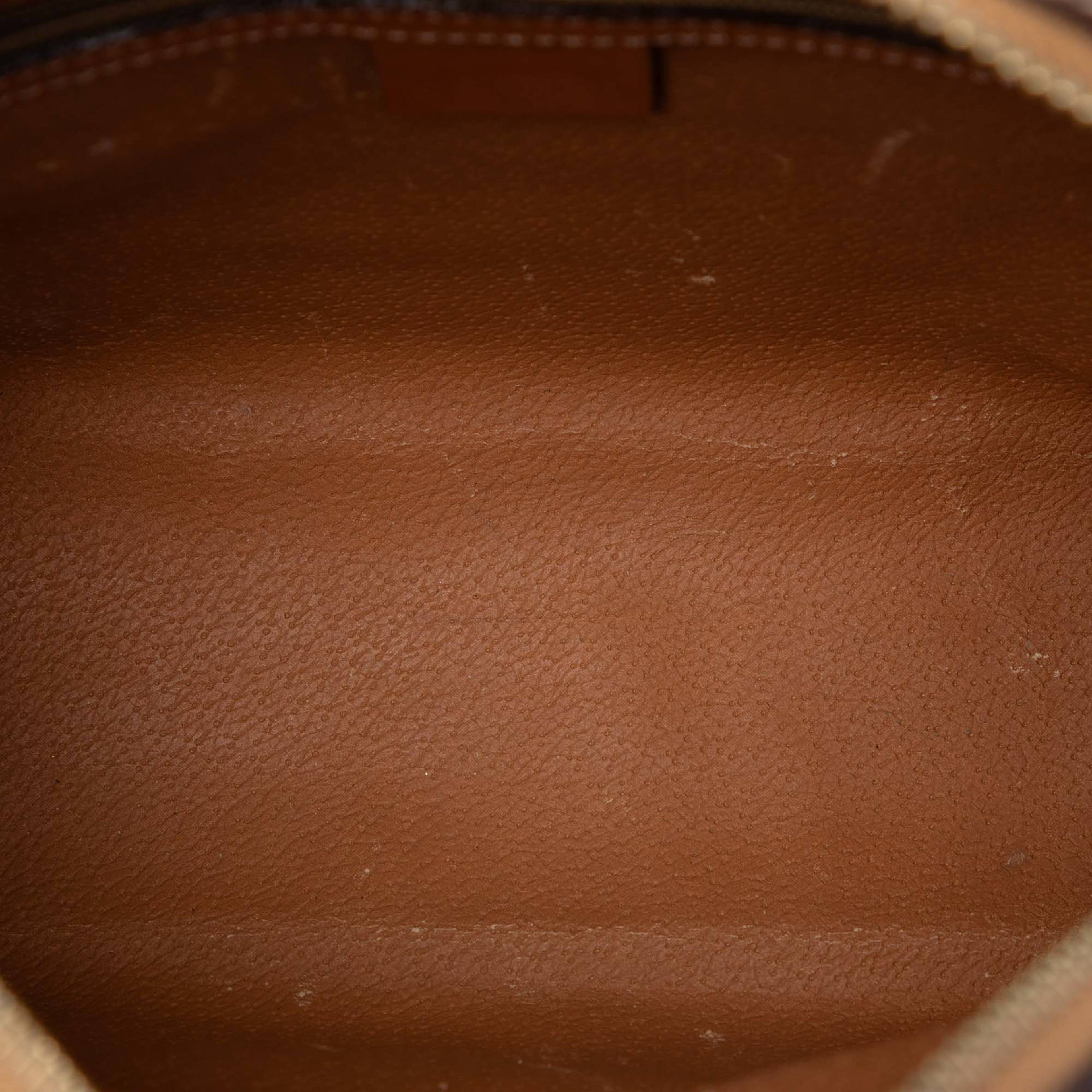 Celine Macadam Coated Canvas Handbag, från Luxclusif, i färgen brown. Klicka för att öppna bilden i stort format