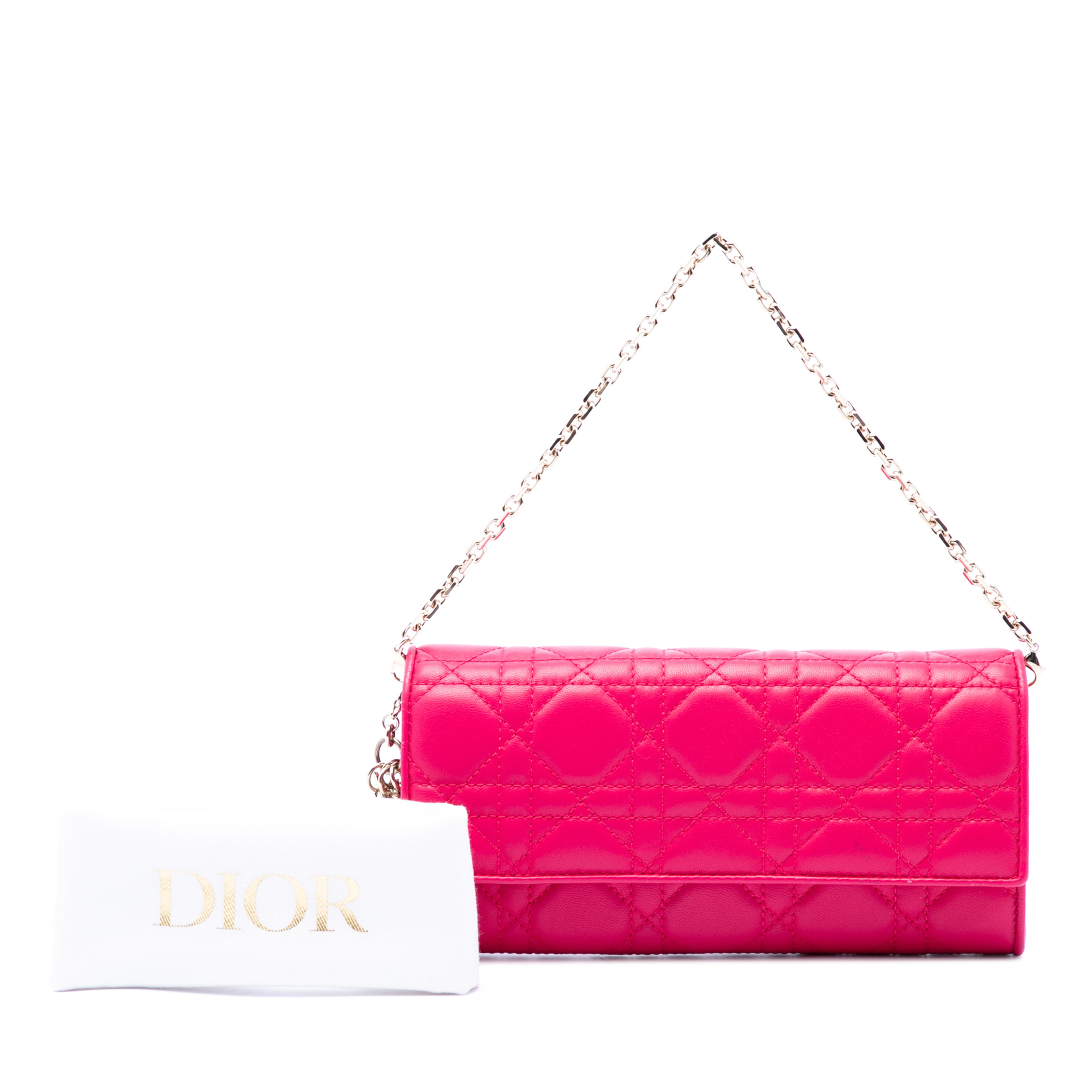 Dior Lambskin Cannage Lady Dior Wallet On Chain, från Luxclusif, i färgen rosa. Klicka för att öppna bilden i stort format