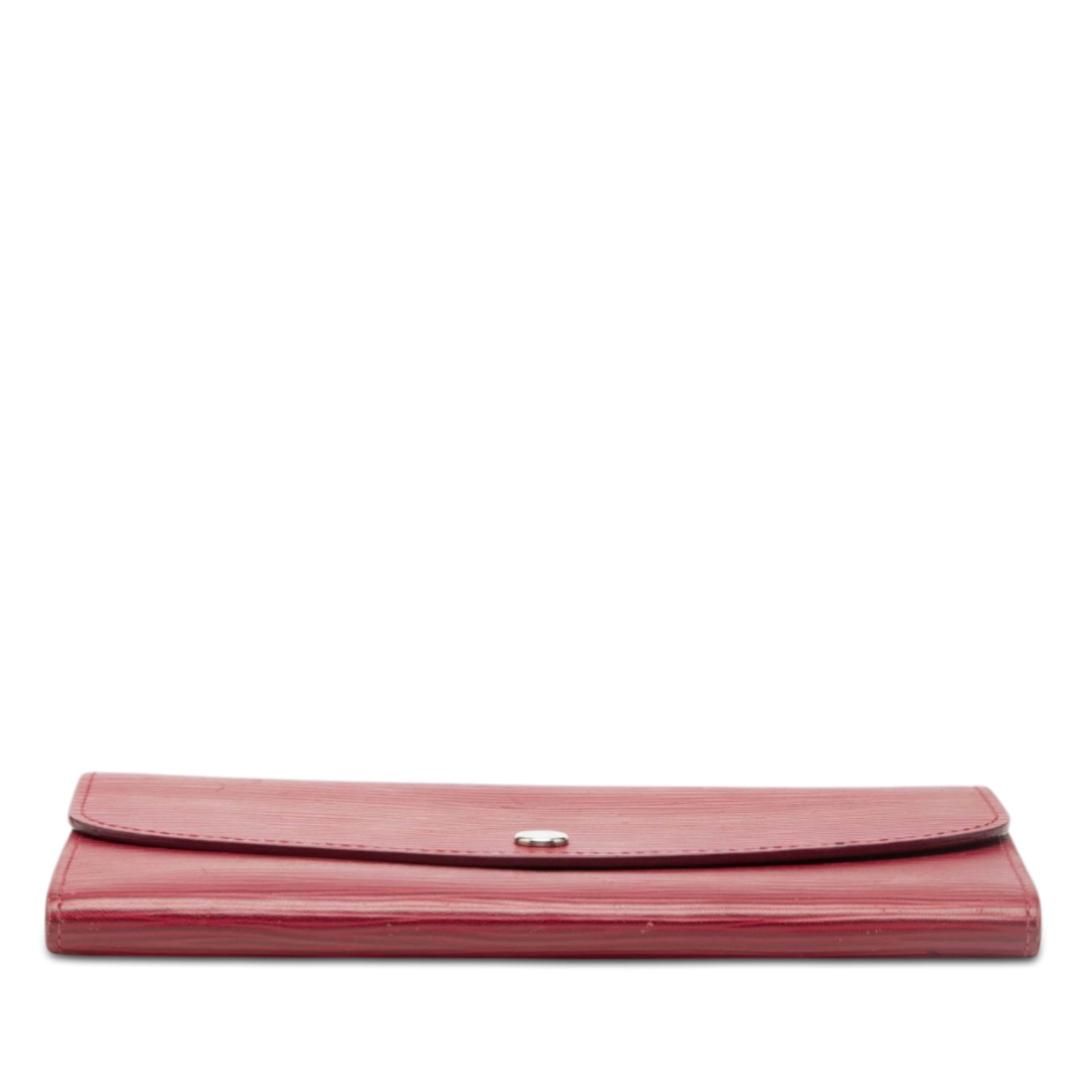 Louis Vuitton Epi Emilie Wallet, från Luxclusif, i färgen rosa. Klicka för att öppna bilden i stort format