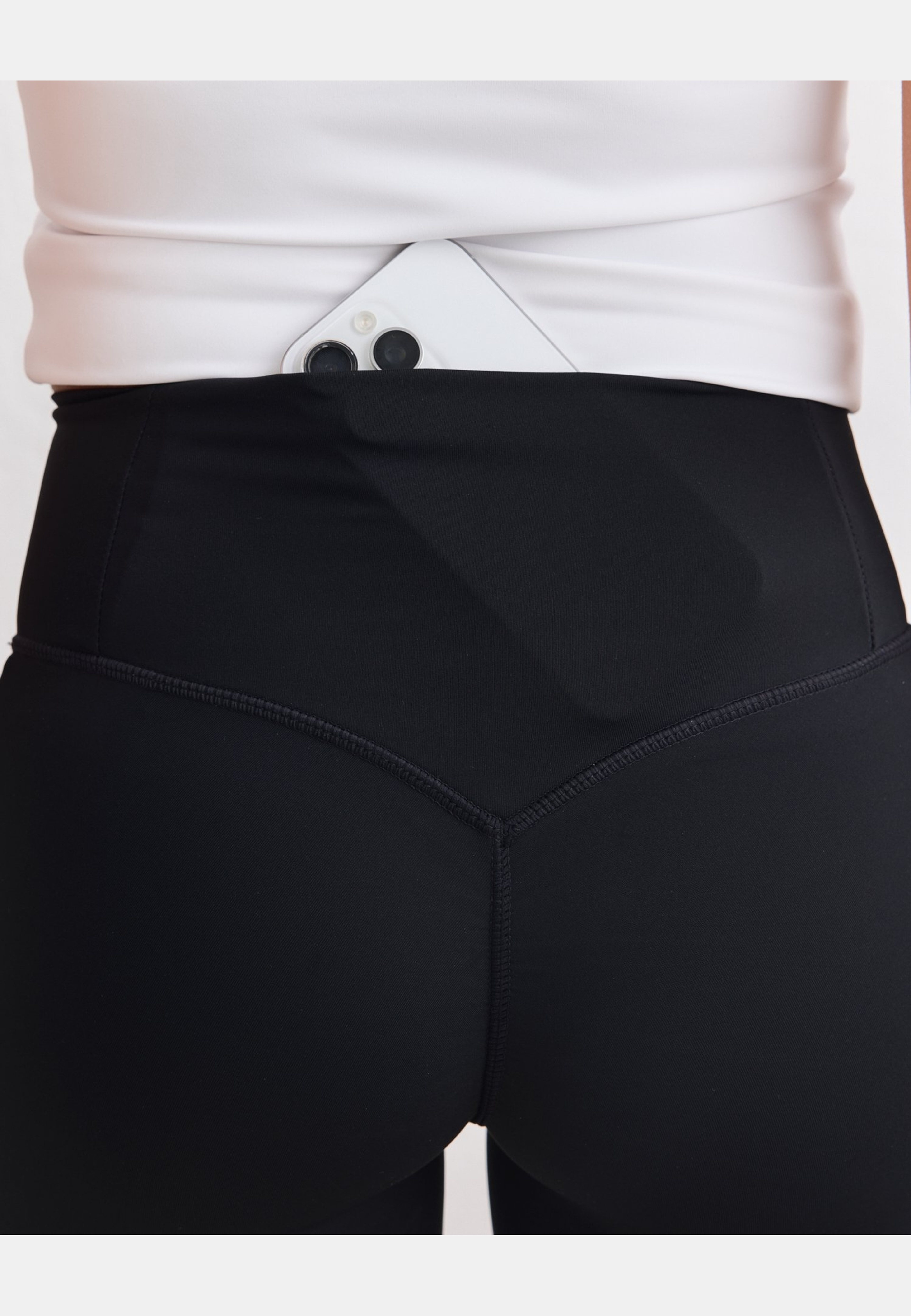 Pace Scrunch Tights, från aim'n, i färgen black. Klicka för att öppna bilden i stort format