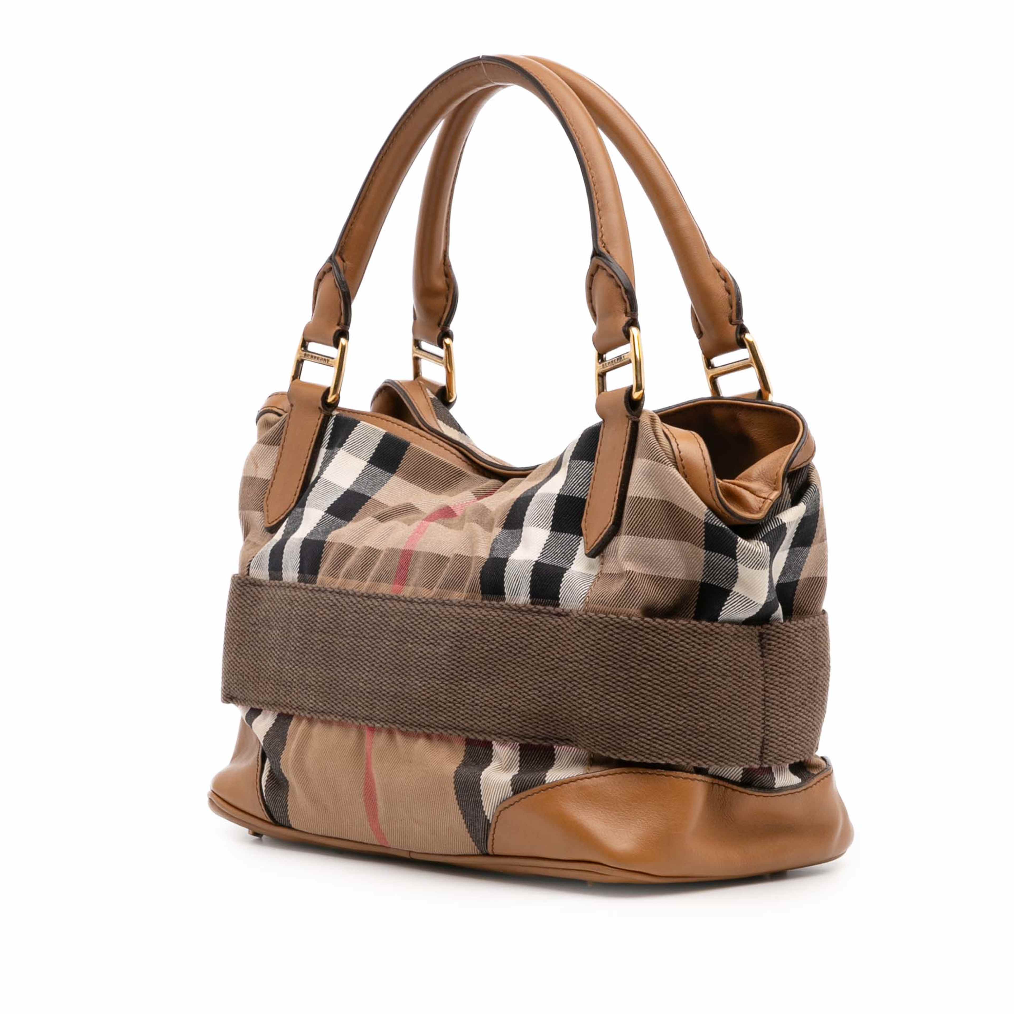 Burberry House Check Canvas Brecon Satchel, från Luxclusif, i färgen light brown. Klicka för att öppna bilden i stort format