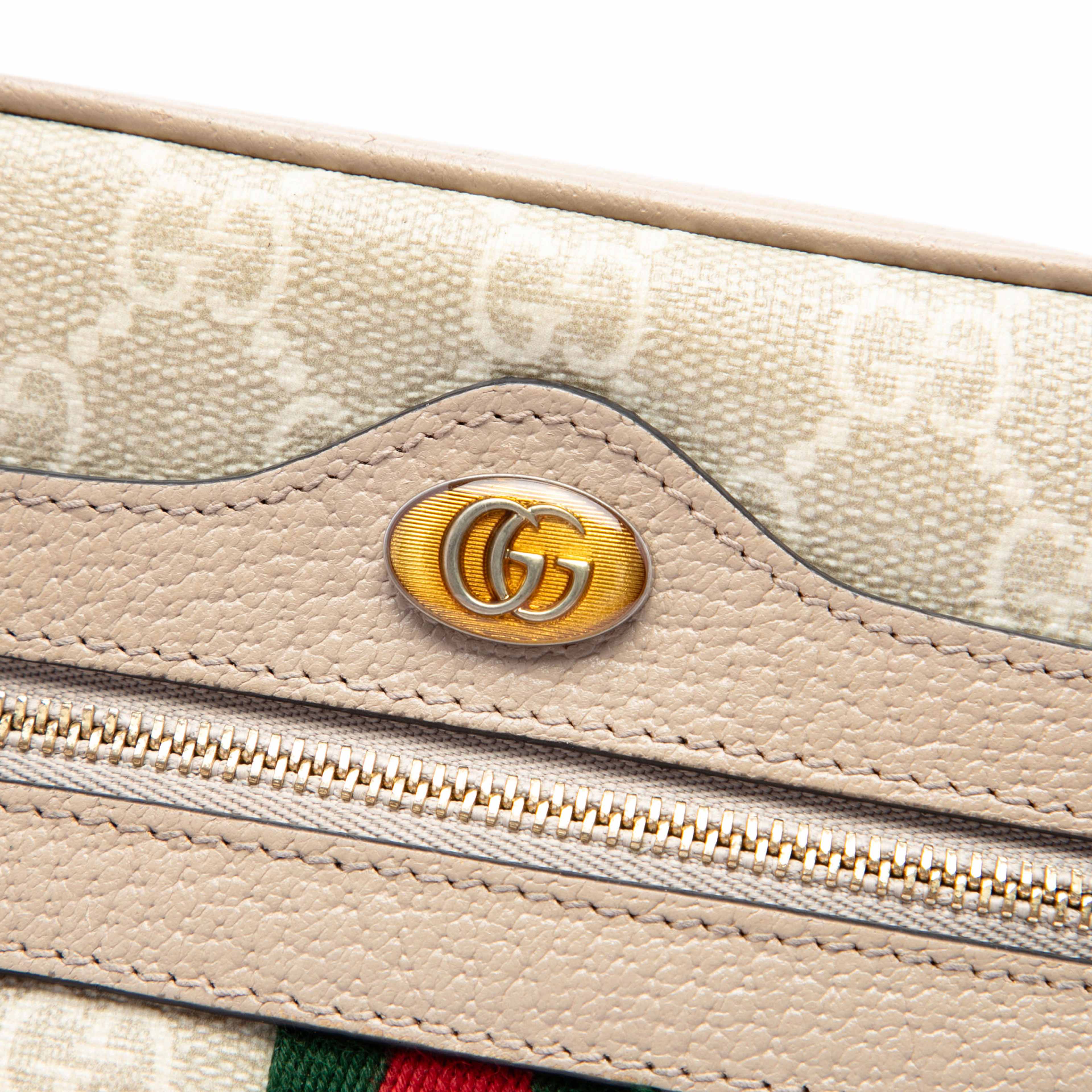 Gucci Mini Gg Supreme Web Ophidia Crossbody, från Luxclusif, i färgen beige. Klicka för att öppna bilden i stort format