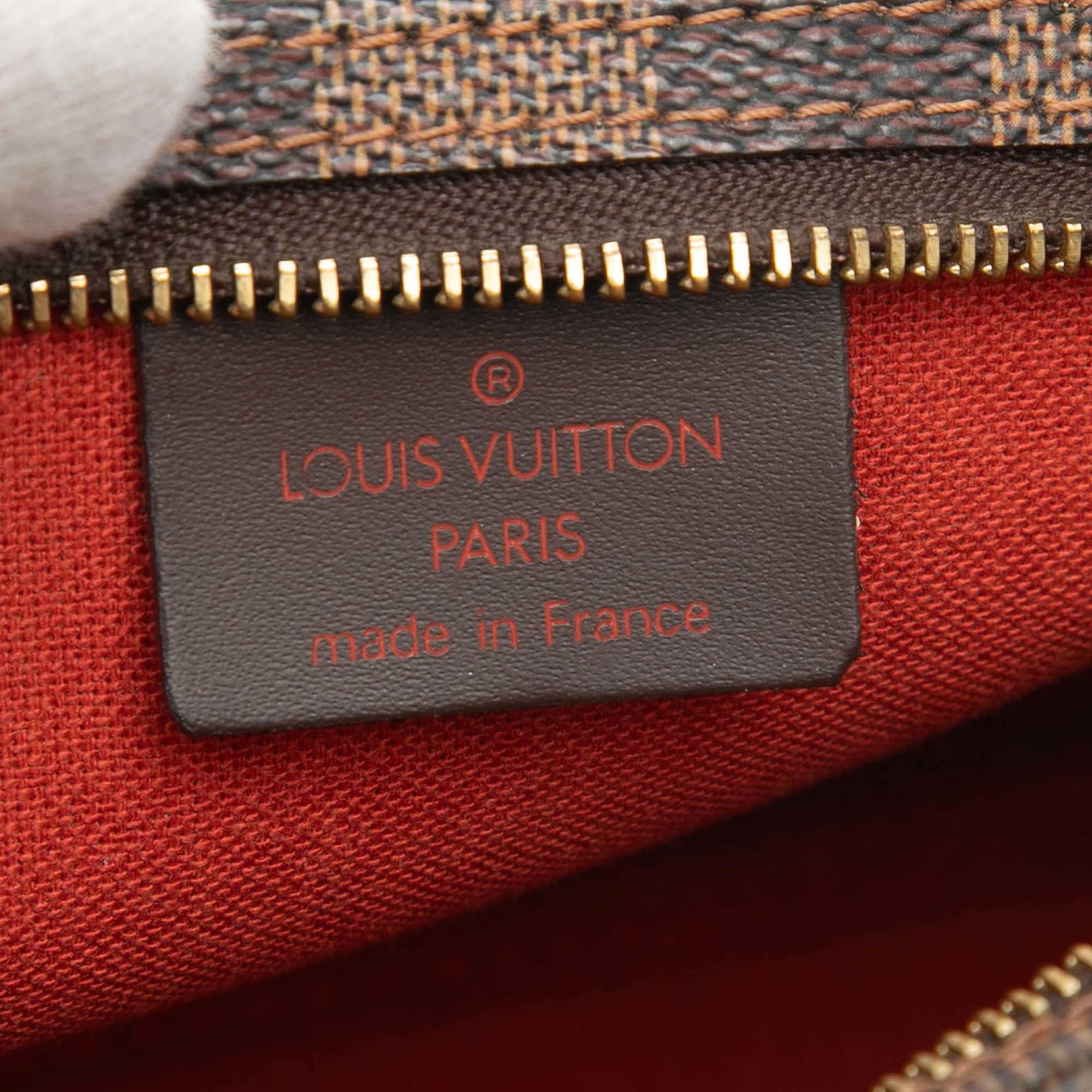 Louis Vuitton Damier Ebene Navona, från Luxclusif, i färgen brown. Klicka för att öppna bilden i stort format