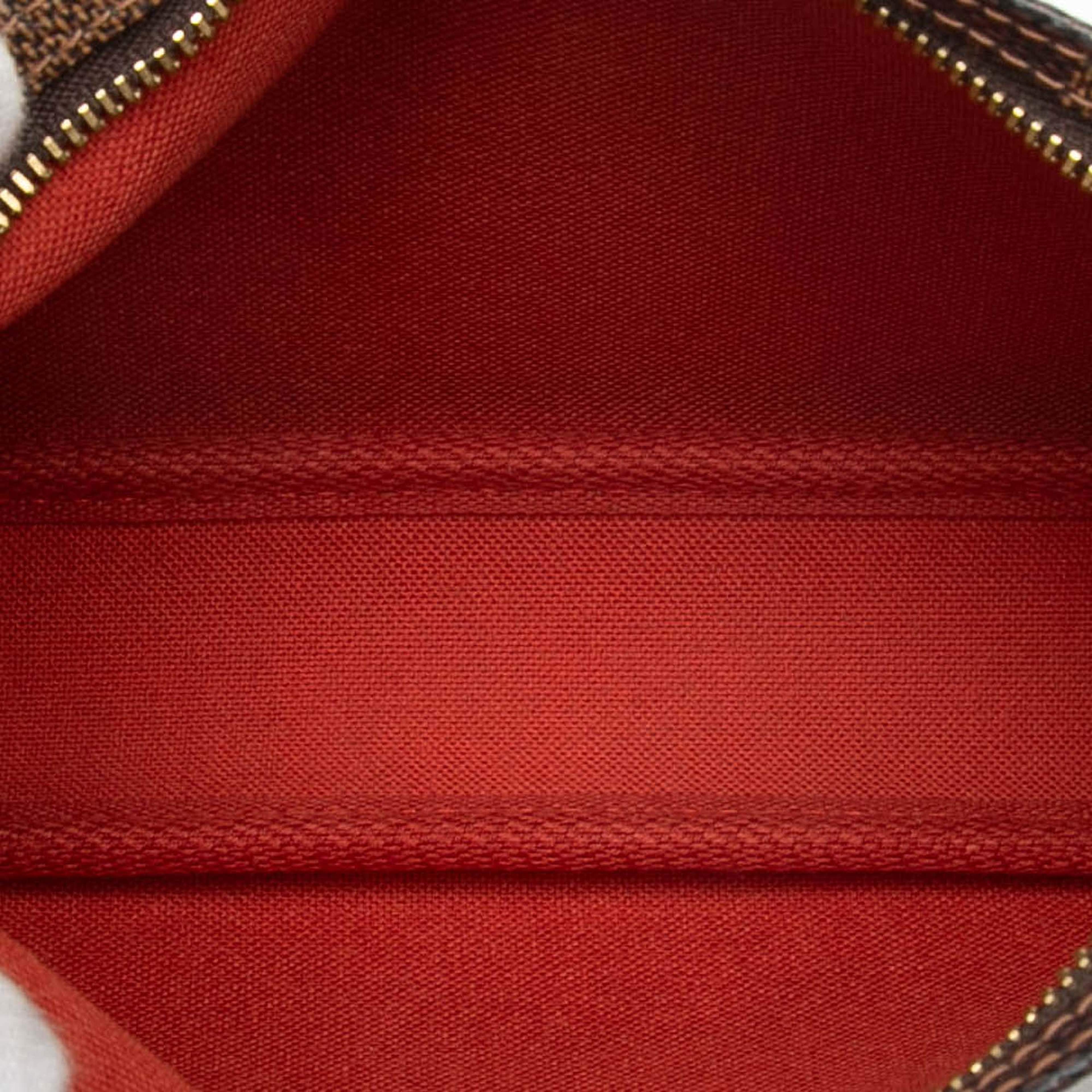 Louis Vuitton Damier Ebene Navona, från Luxclusif, i färgen brown. Klicka för att öppna bilden i stort format