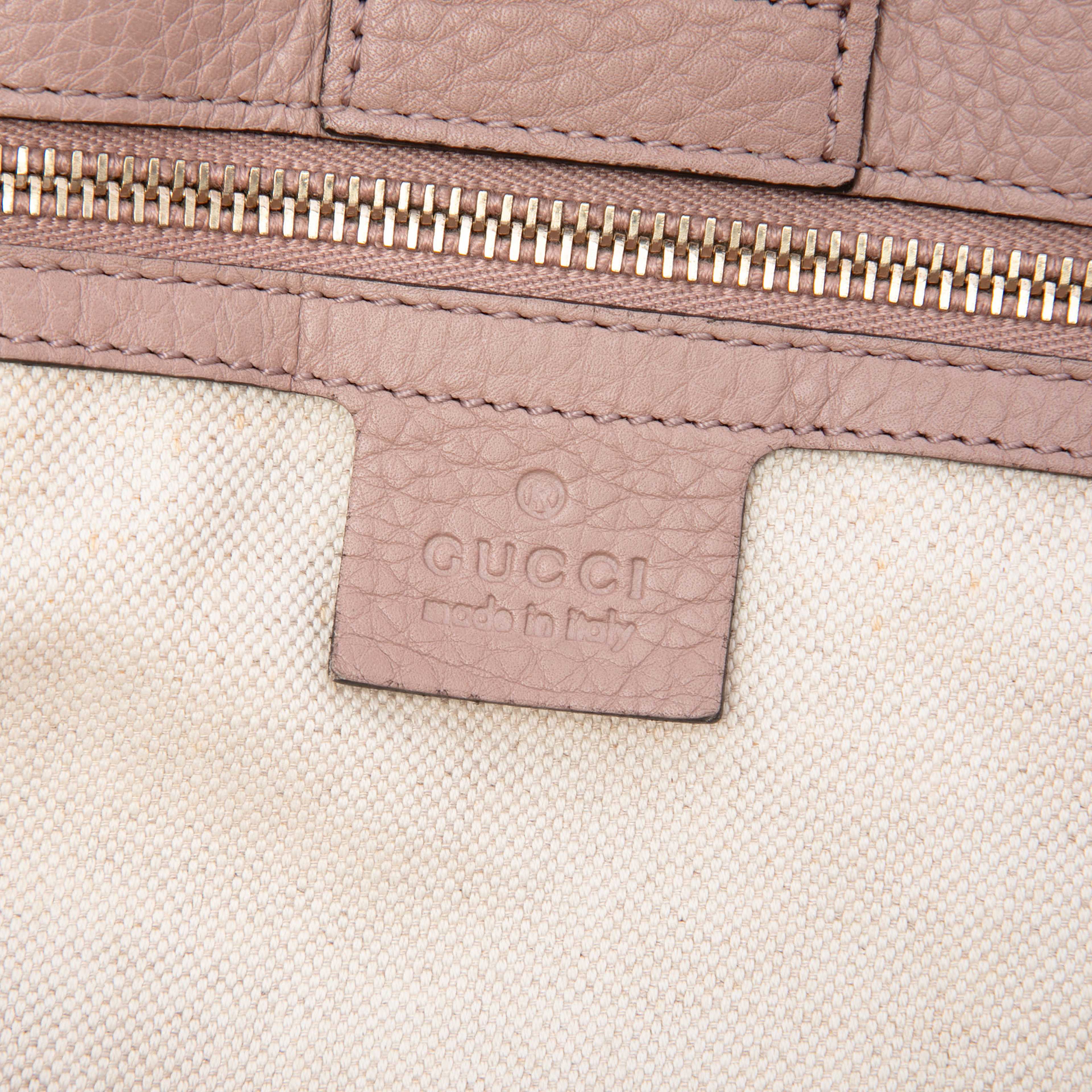 Gucci Medium Calfskin Bamboo Shopper Satchel, från Luxclusif, i färgen rosa. Klicka för att öppna bilden i stort format