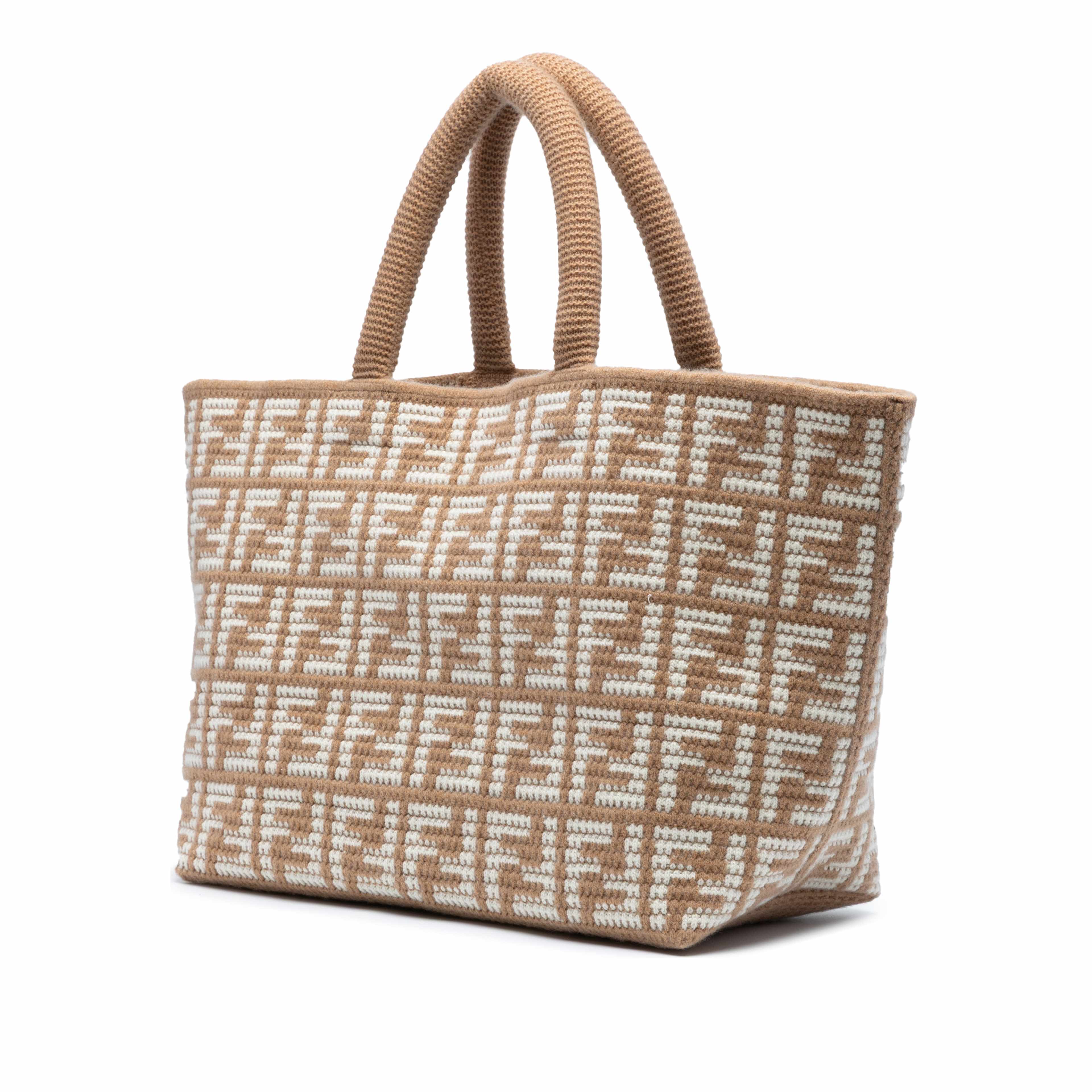 Fendi Large Zucca Cashmere Shopper Tote, från Luxclusif, i färgen brown. Klicka för att öppna bilden i stort format