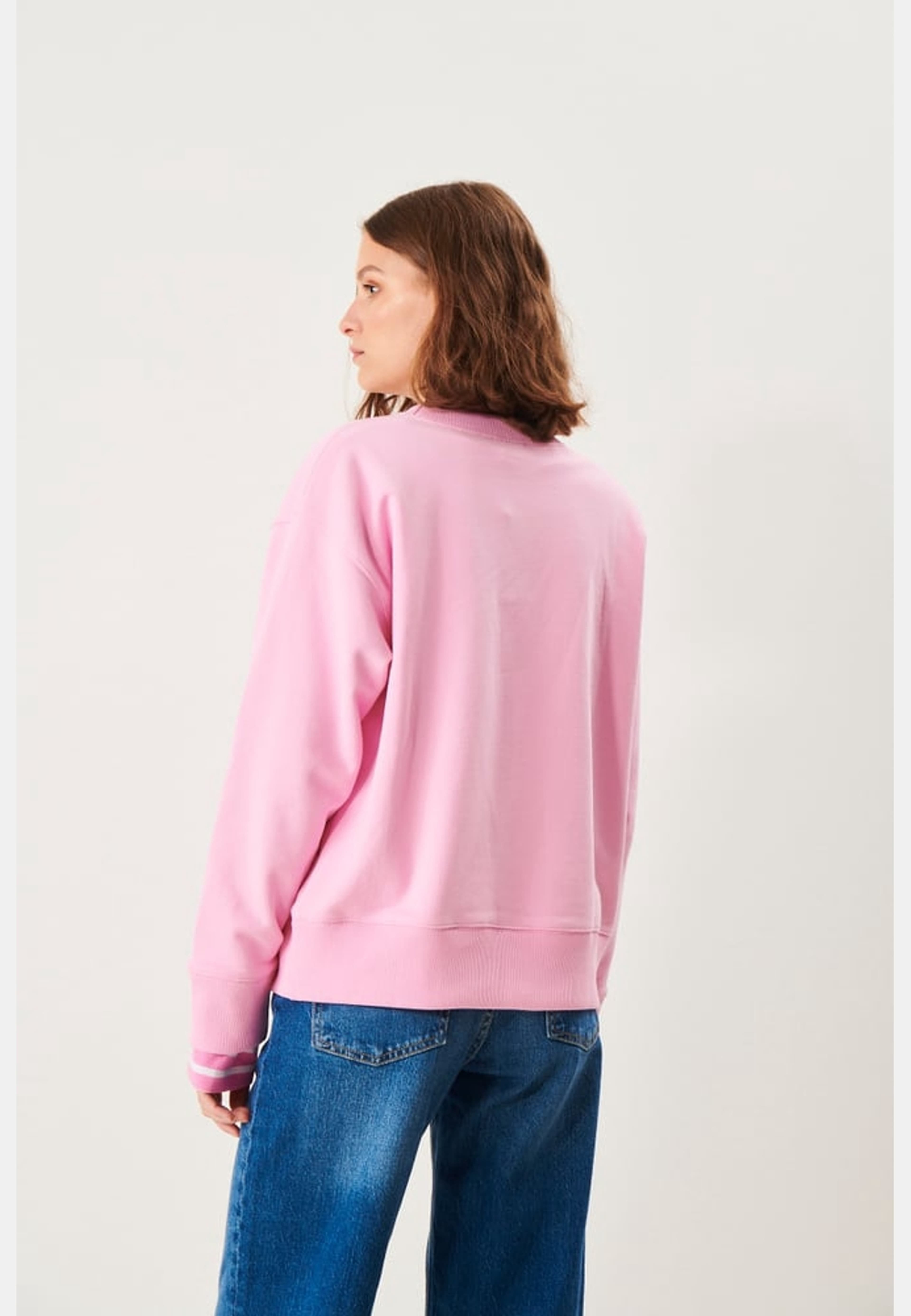 Brittmarie Jumper, från Jumperfabriken, i färgen pink. Klicka för att öppna bilden i stort format
