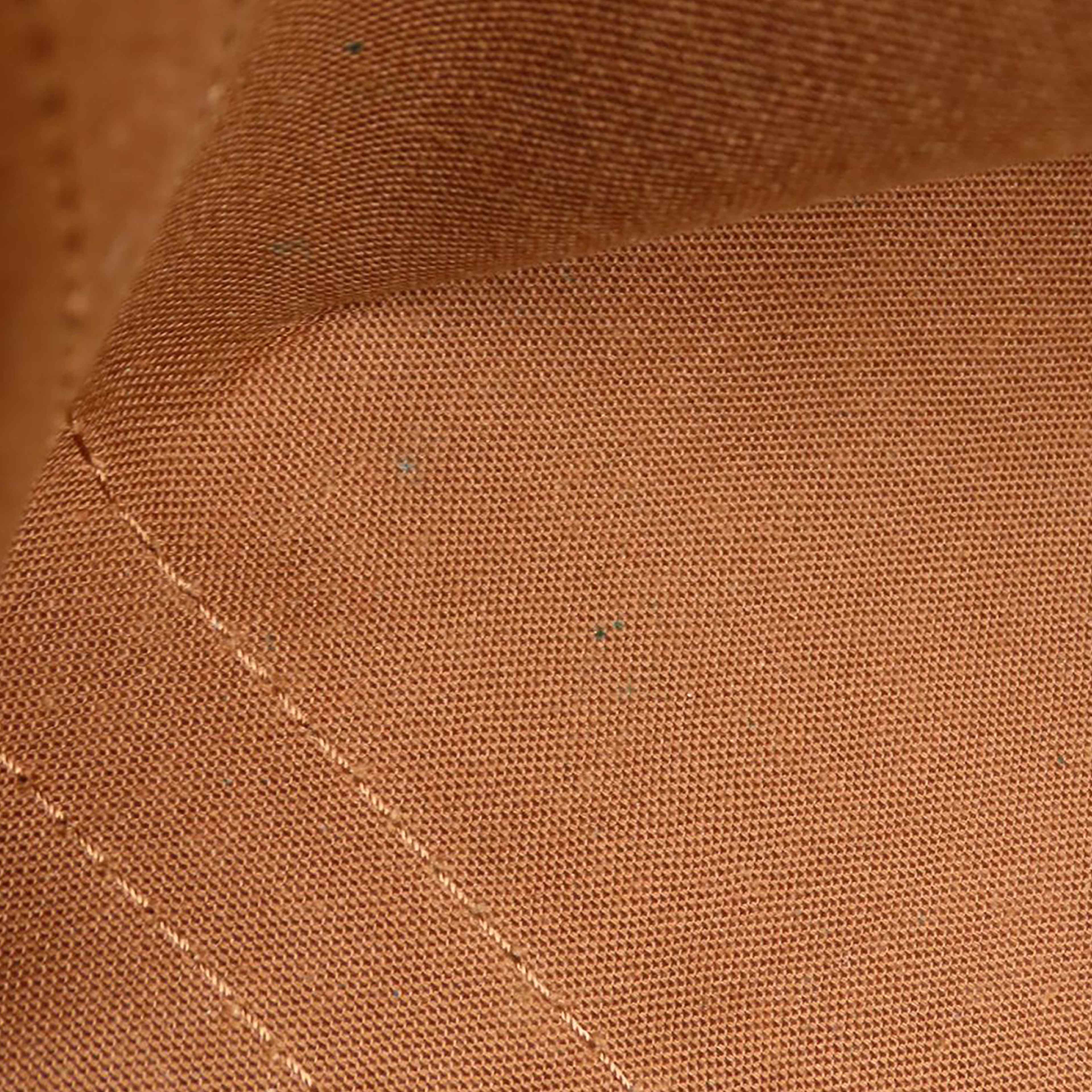 Louis Vuitton Monogram Keepall 50, från Luxclusif, i färgen brun. Klicka för att öppna bilden i stort format