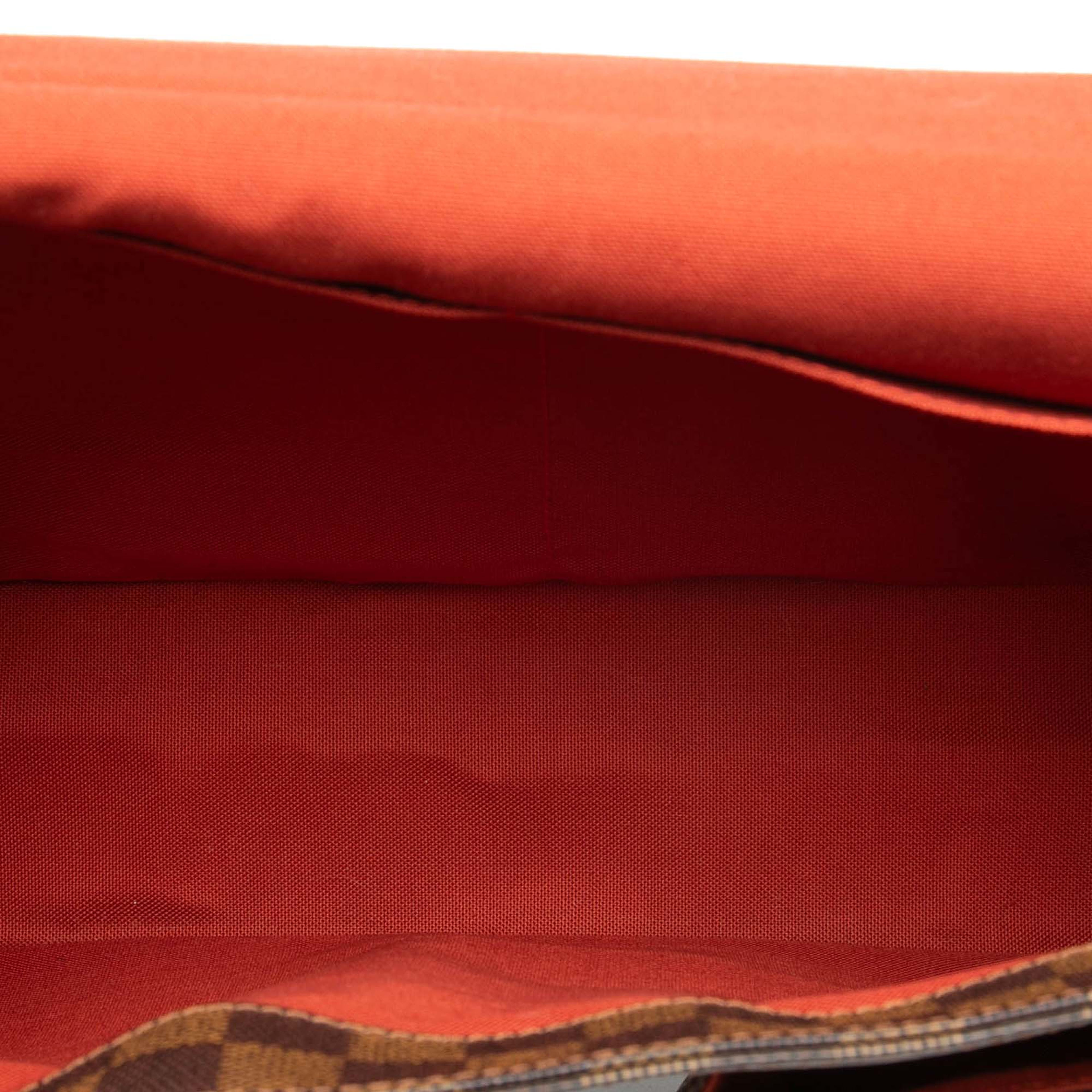 Louis Vuitton Damier Ebene Broadway, från Luxclusif, i färgen brown. Klicka för att öppna bilden i stort format