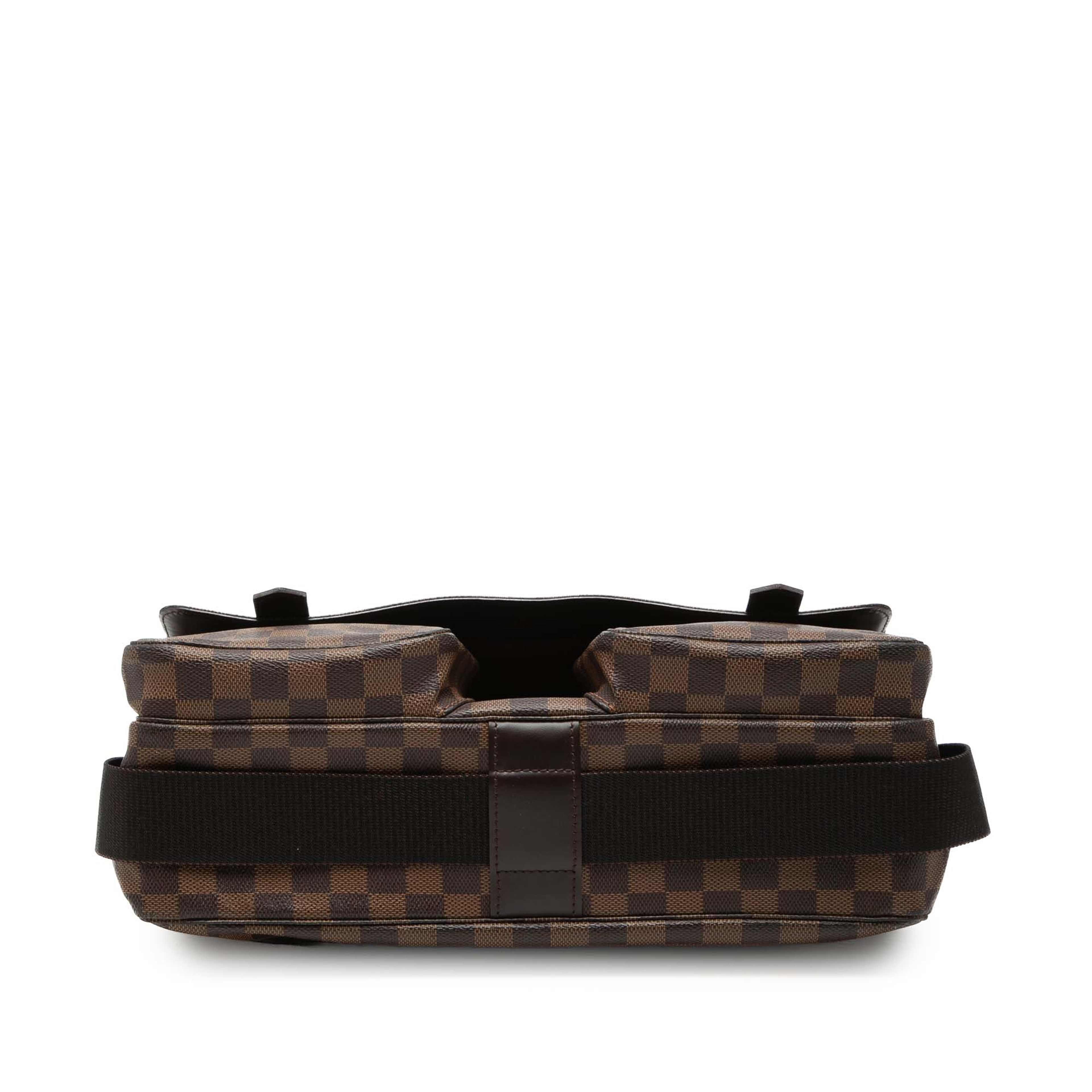 Louis Vuitton Damier Ebene Broadway, från Luxclusif, i färgen brown. Klicka för att öppna bilden i stort format