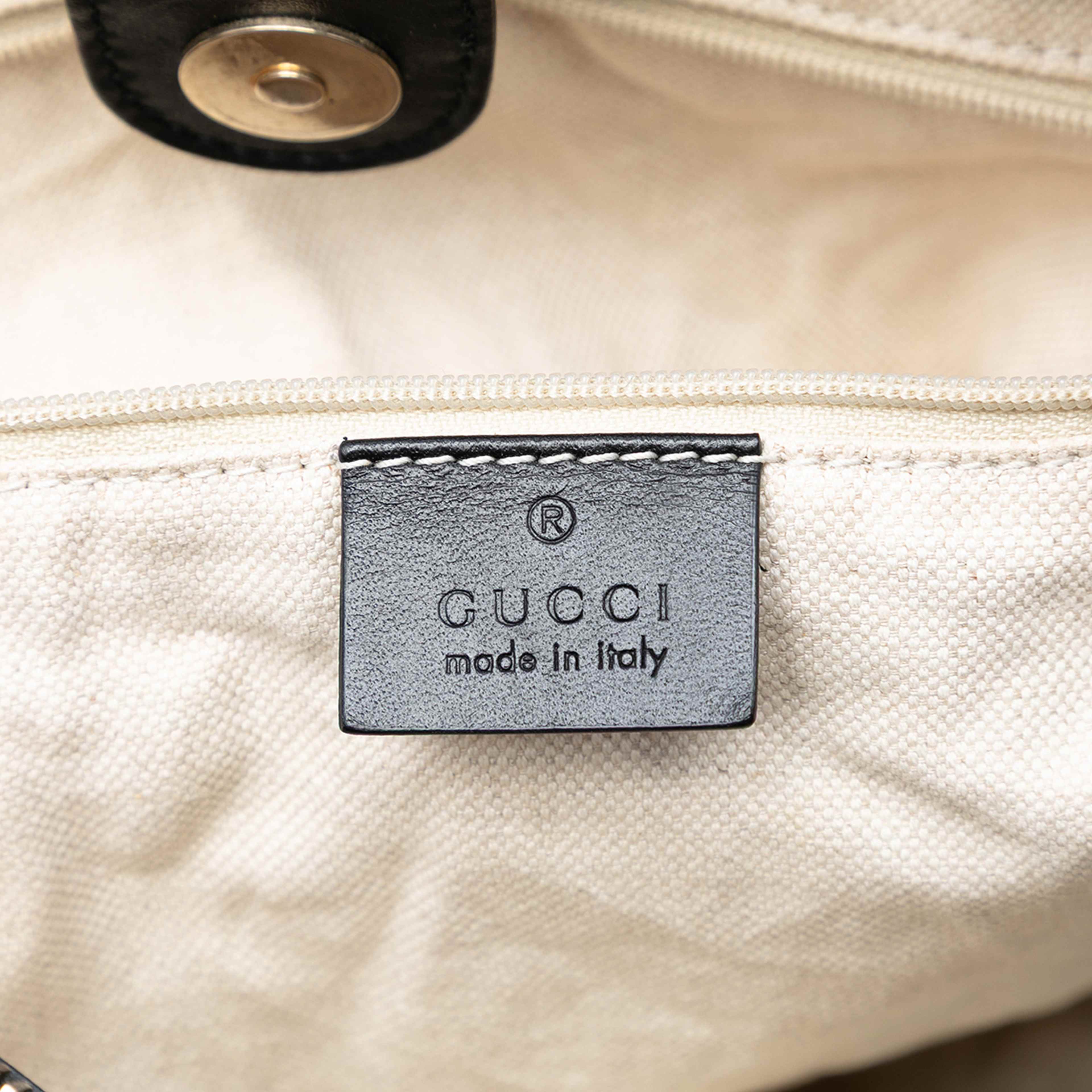 Gucci Gg Canvas Sukey Tote, från Luxclusif, i färgen black. Klicka för att öppna bilden i stort format