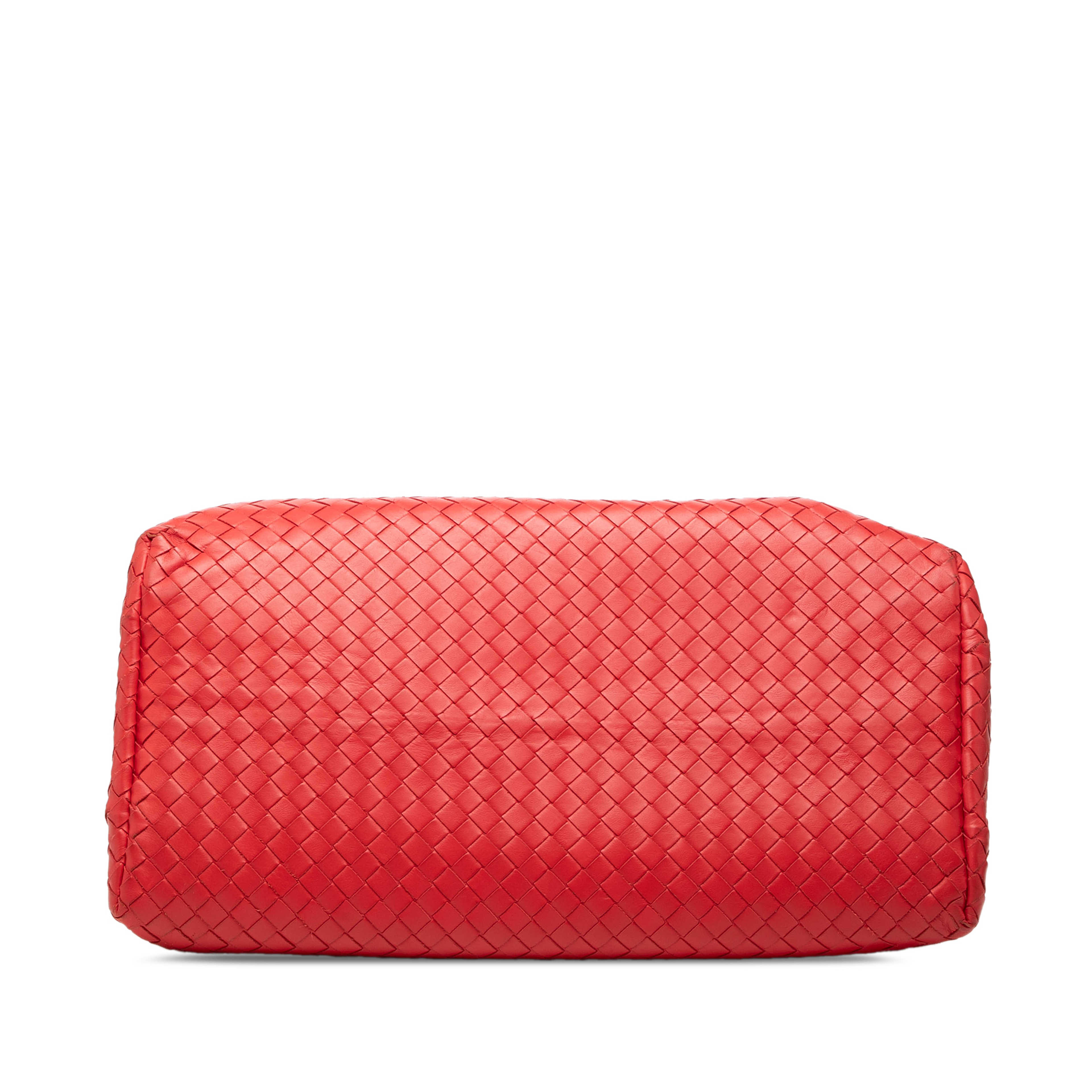 Bottega Veneta Medium Nappa Intrecciato Roma Tote, från Luxclusif, i färgen red. Klicka för att öppna bilden i stort format