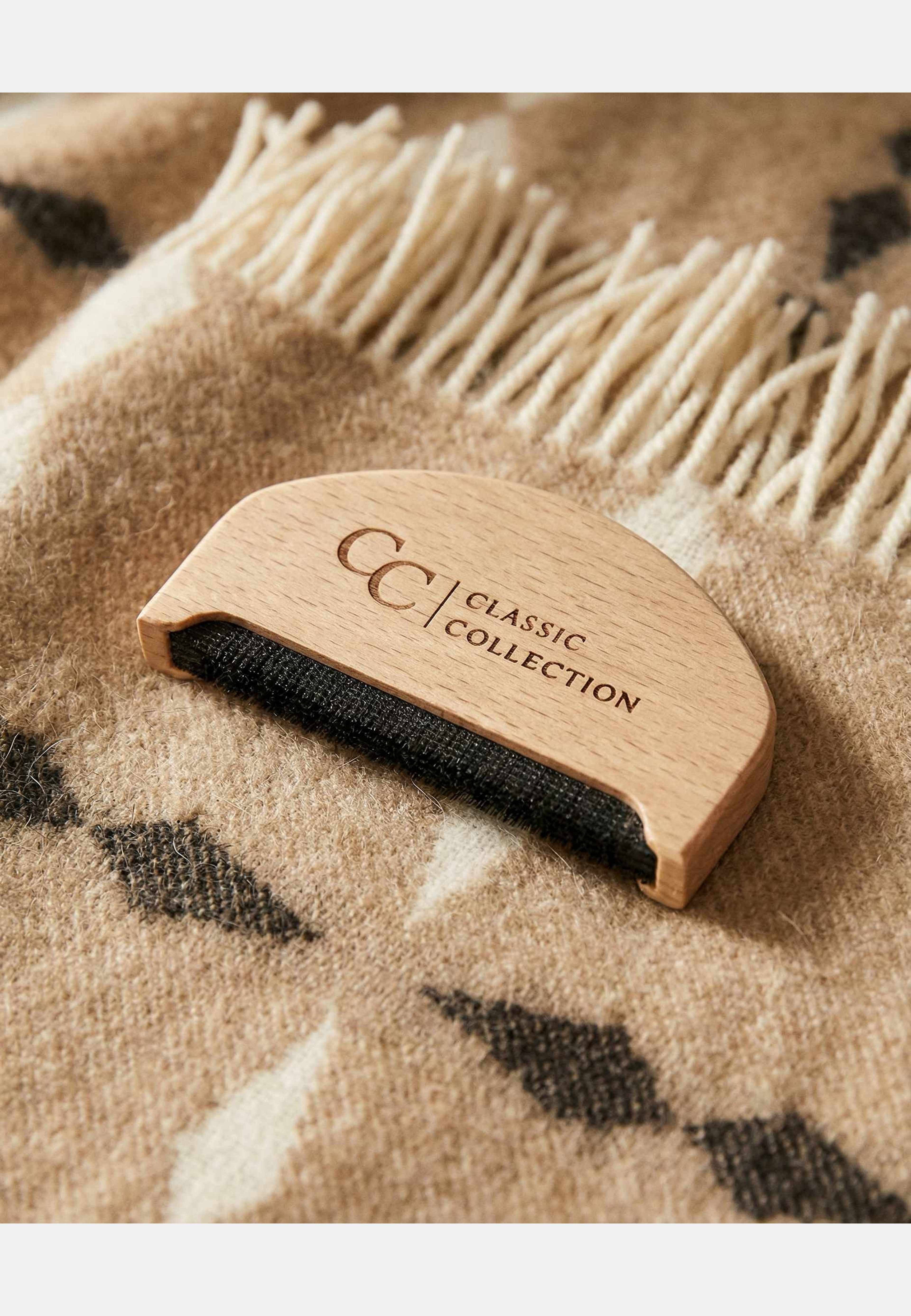 Ullkam, från Classic Collection, i färgen wood. Klicka för att öppna bilden i stort format