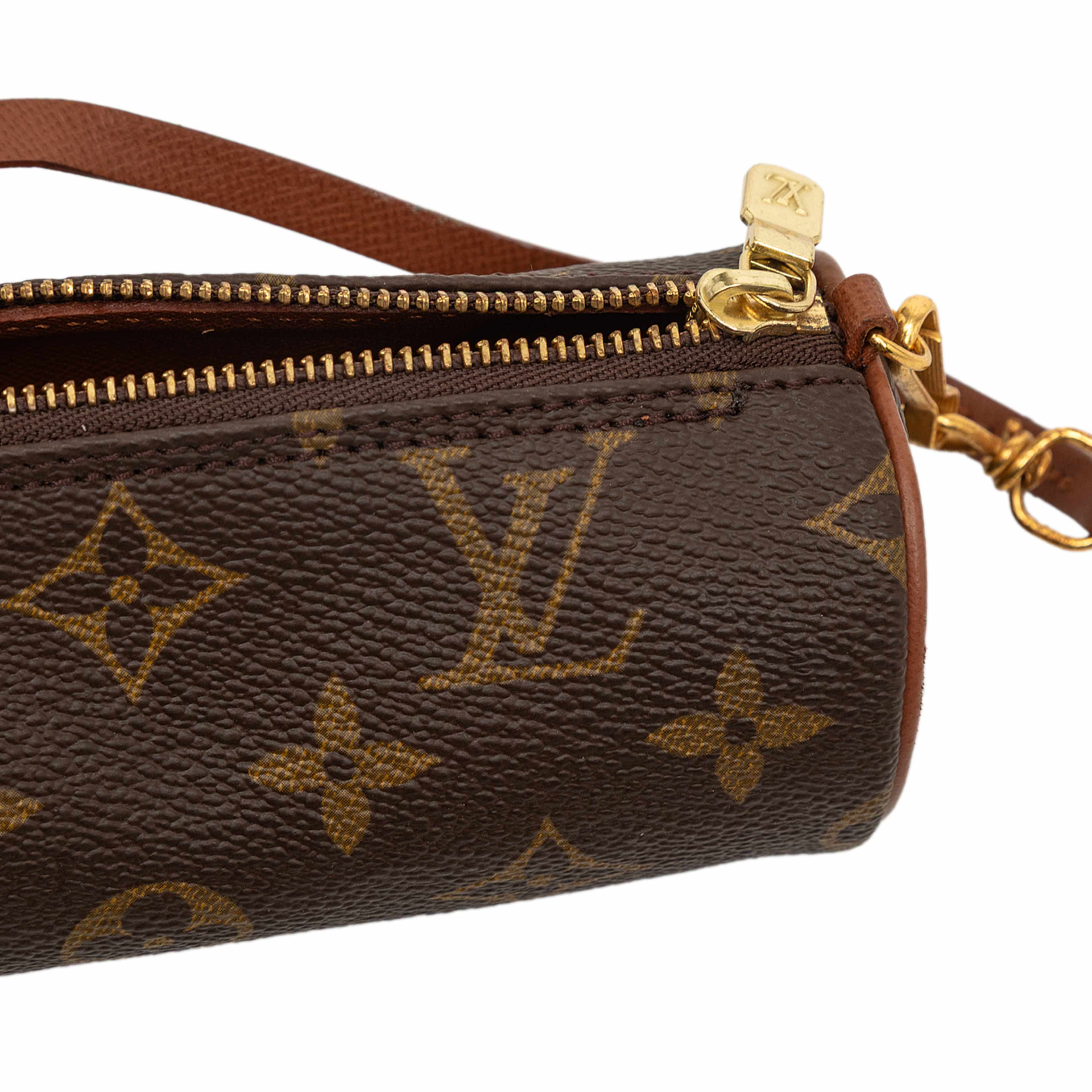 Louis Vuitton Monogram Papillon Pochette, från Luxclusif, i färgen brown. Klicka för att öppna bilden i stort format