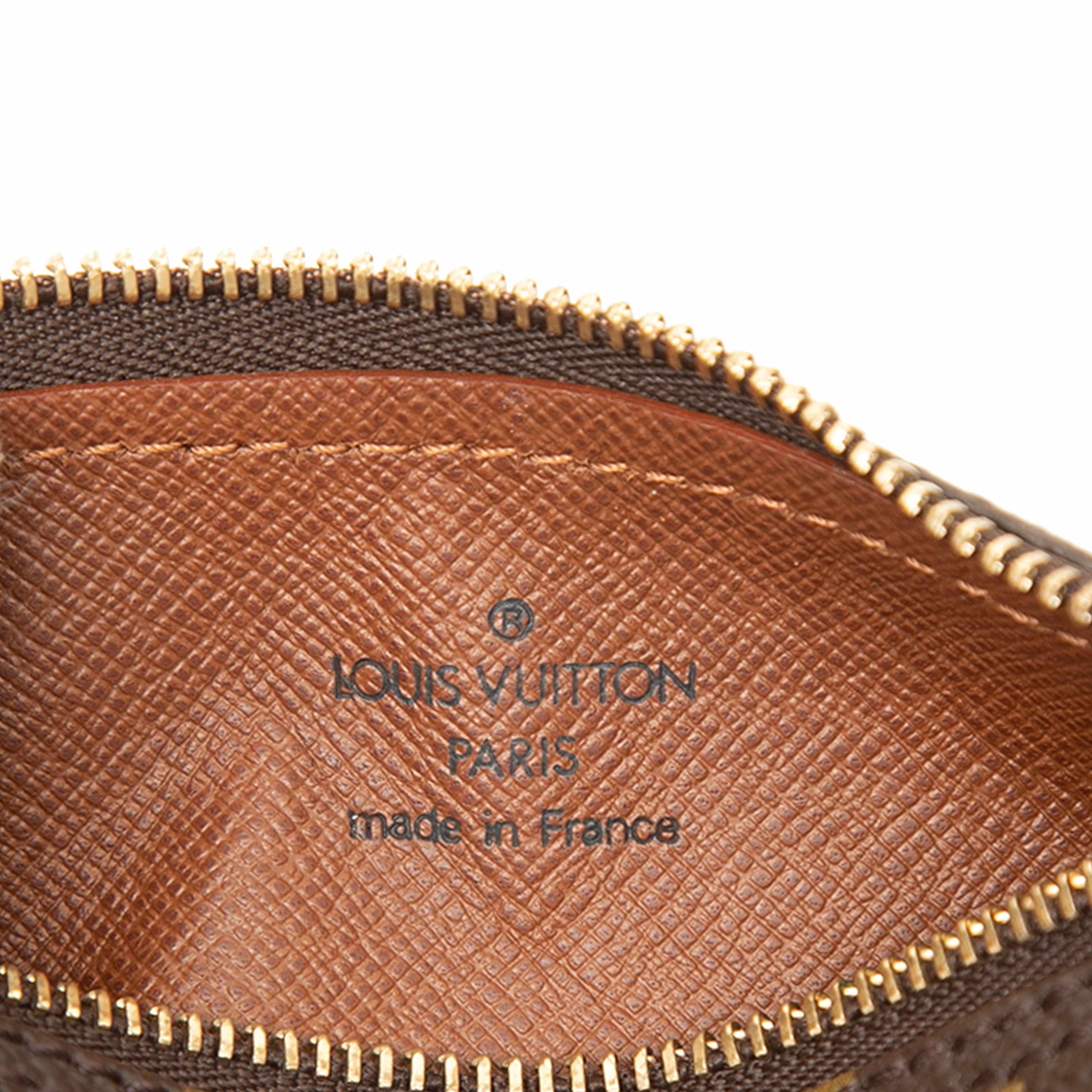 Louis Vuitton Monogram Papillon Pochette, från Luxclusif, i färgen brun. Klicka för att öppna bilden i stort format