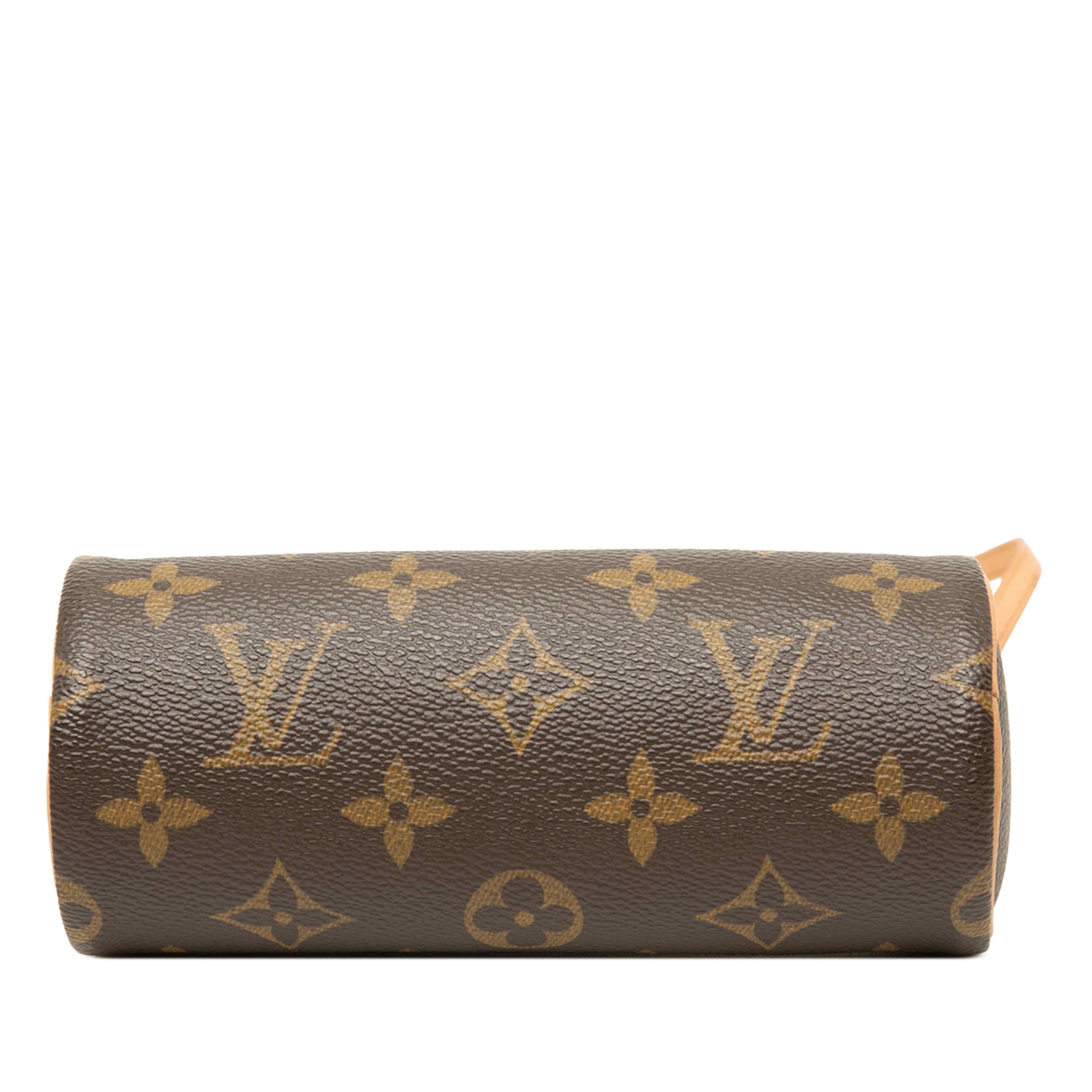 Louis Vuitton Monogram Papillon Pochette, från Luxclusif, i färgen brun. Klicka för att öppna bilden i stort format